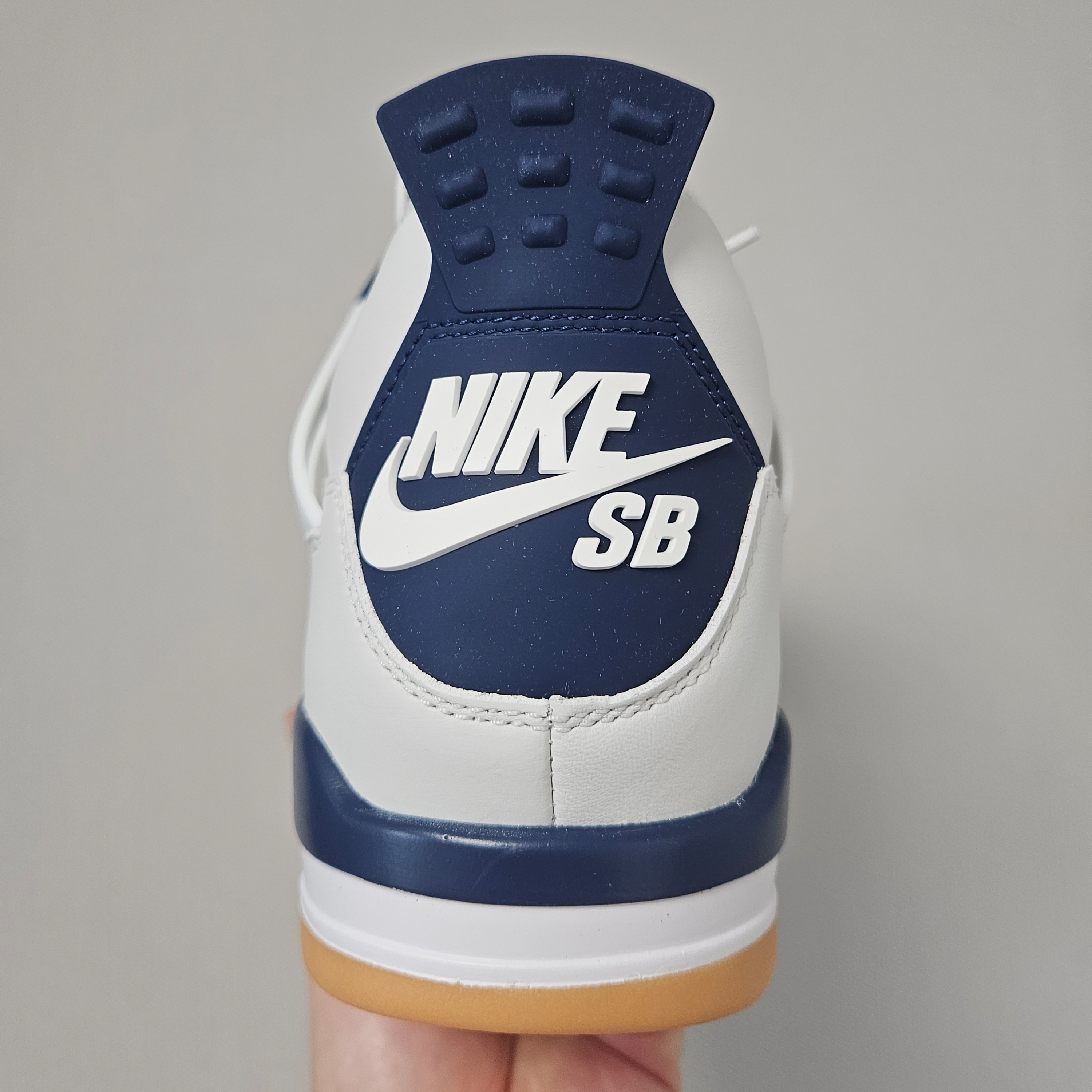 Jordan 4 x Nike SB Retro SP Navy 착용 스타일 - 2