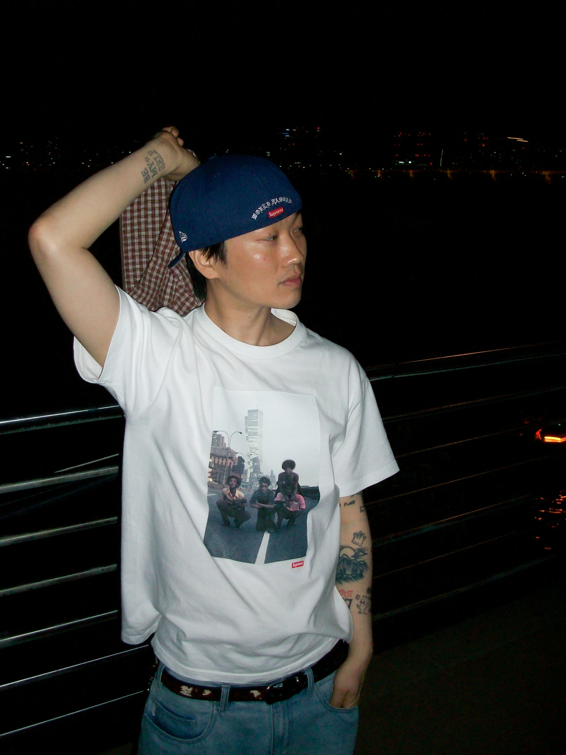 Supreme Gold Cross S Logo New Era Light Navy - 24SS 착용 스타일 - 3