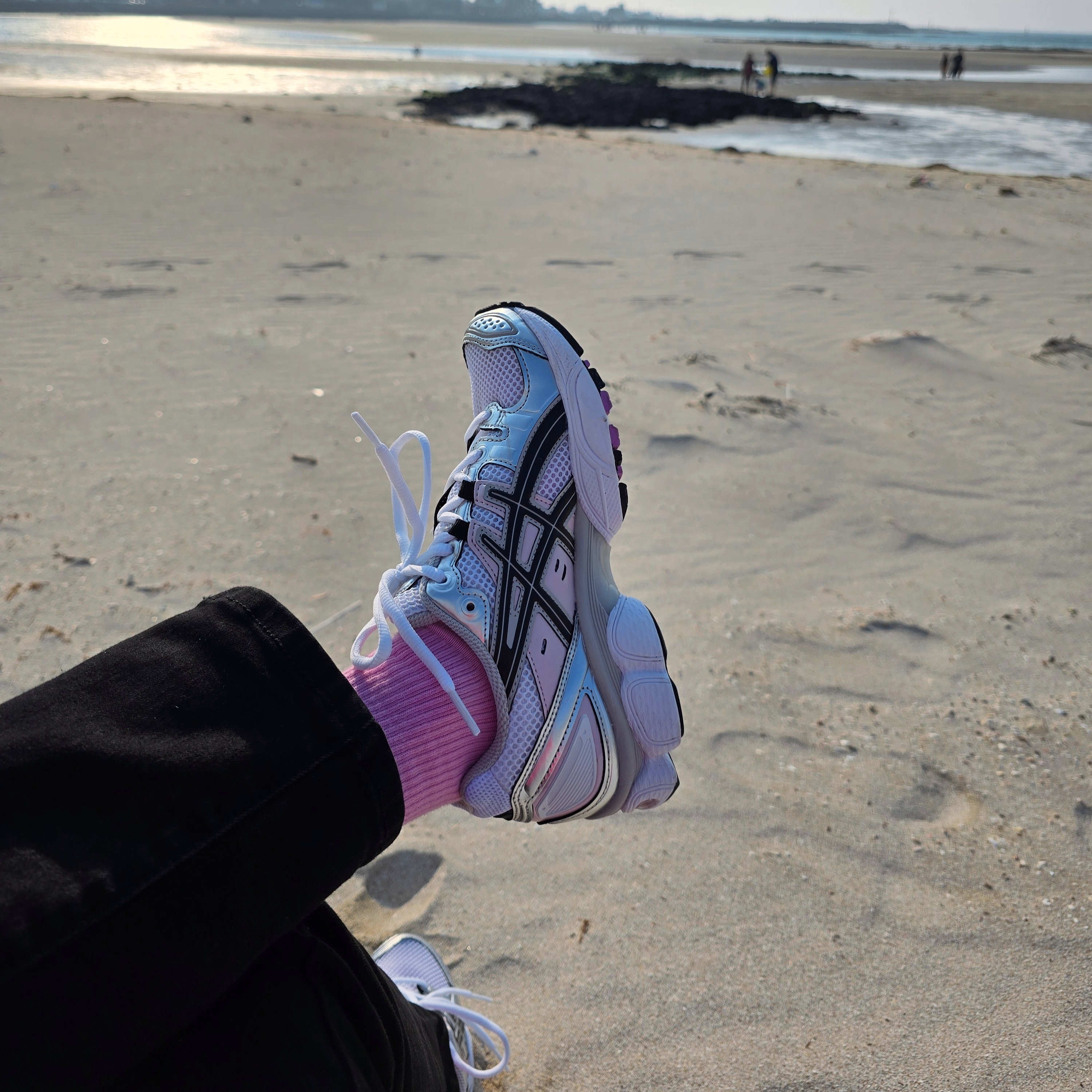(W) Asics Gel-Nimbus 9 White Black 착용 스타일 - 1