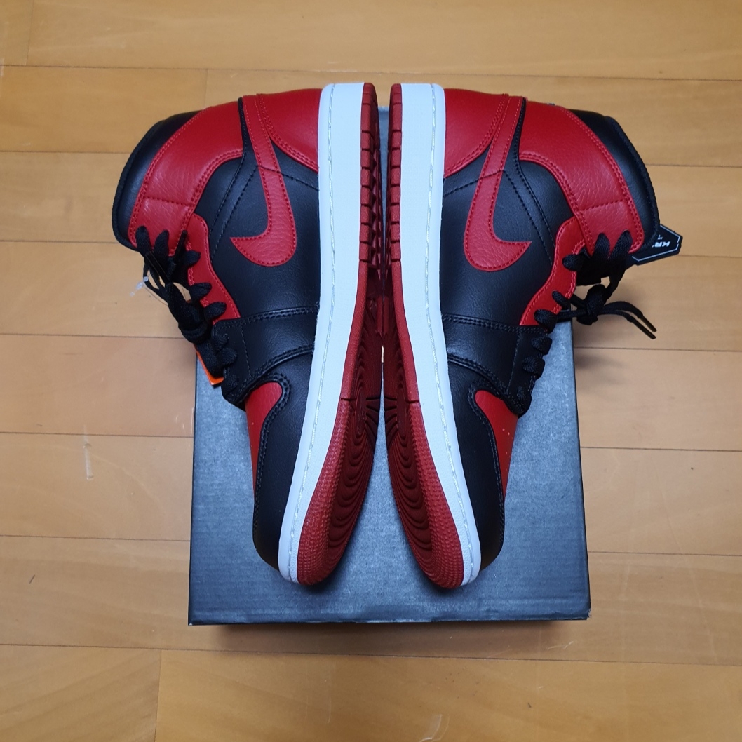 Jordan 1 Mid Bred Banned 2020 착용 스타일