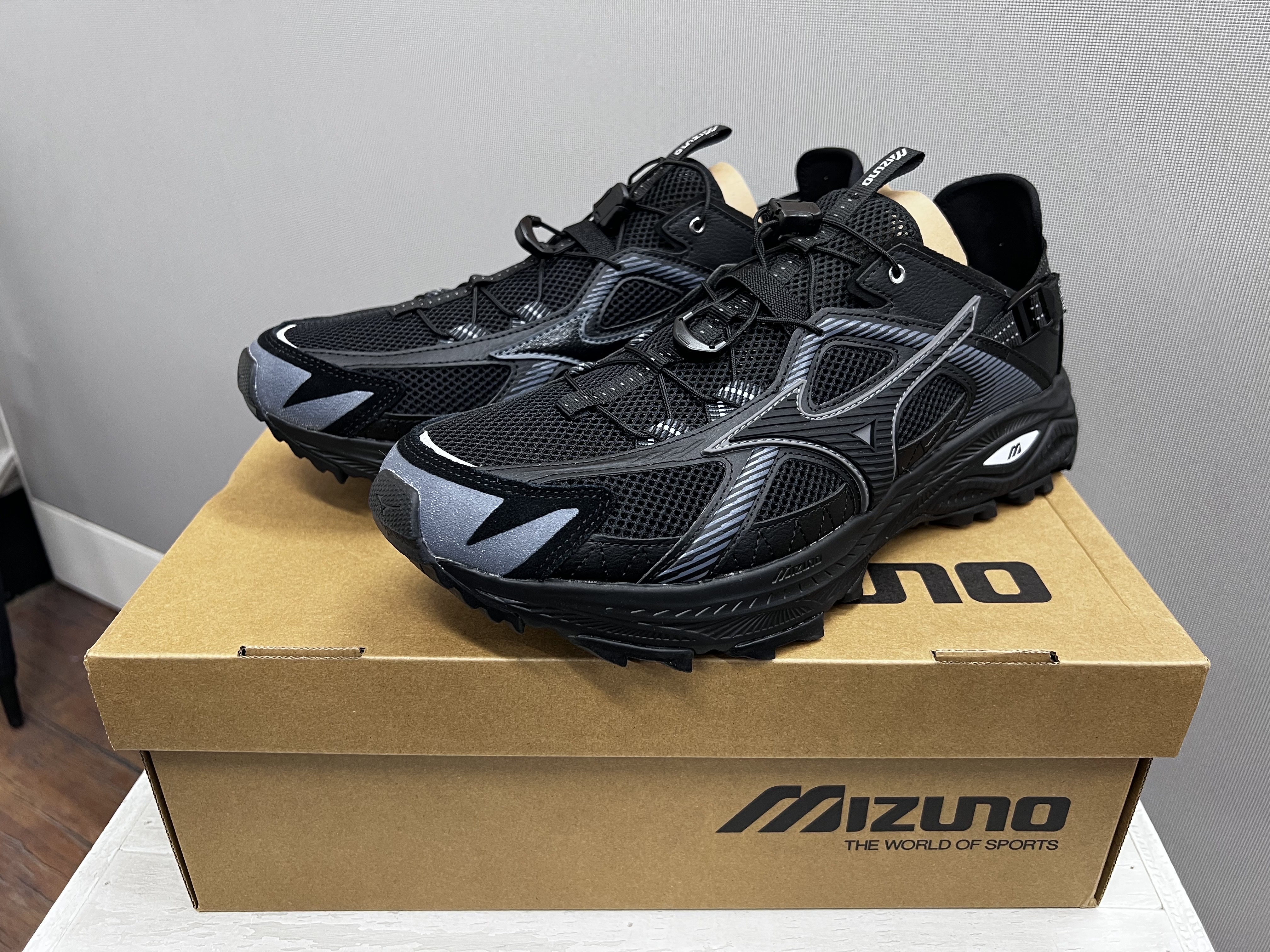 Mizuno Racer Trail SE Black 착용 스타일