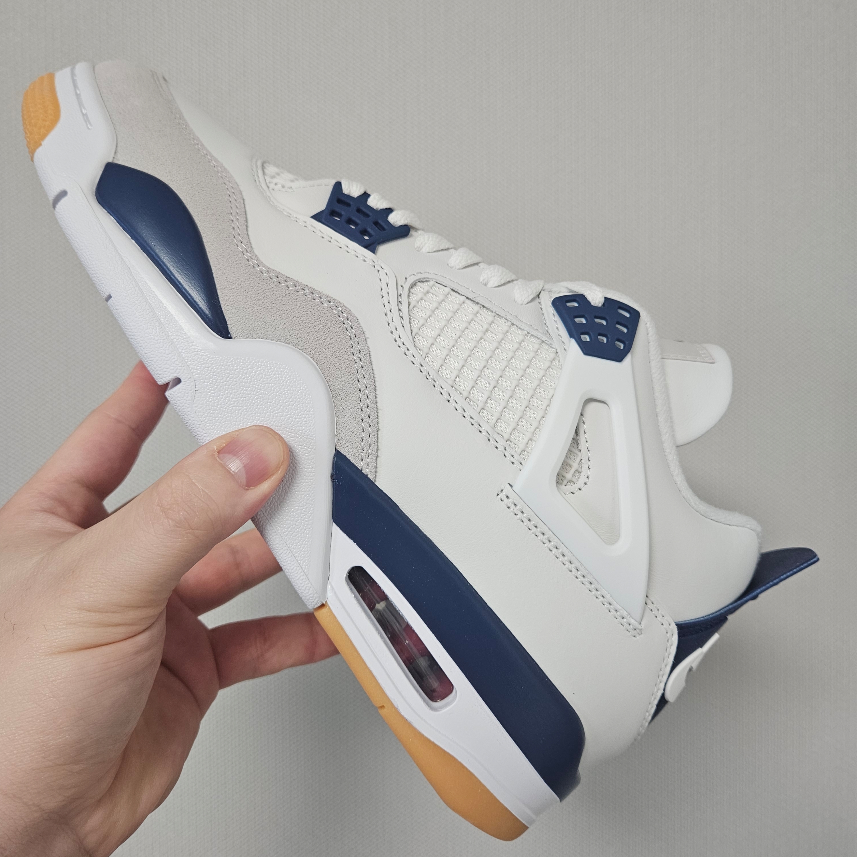 Jordan 4 x Nike SB Retro SP Navy 착용 스타일 - 1