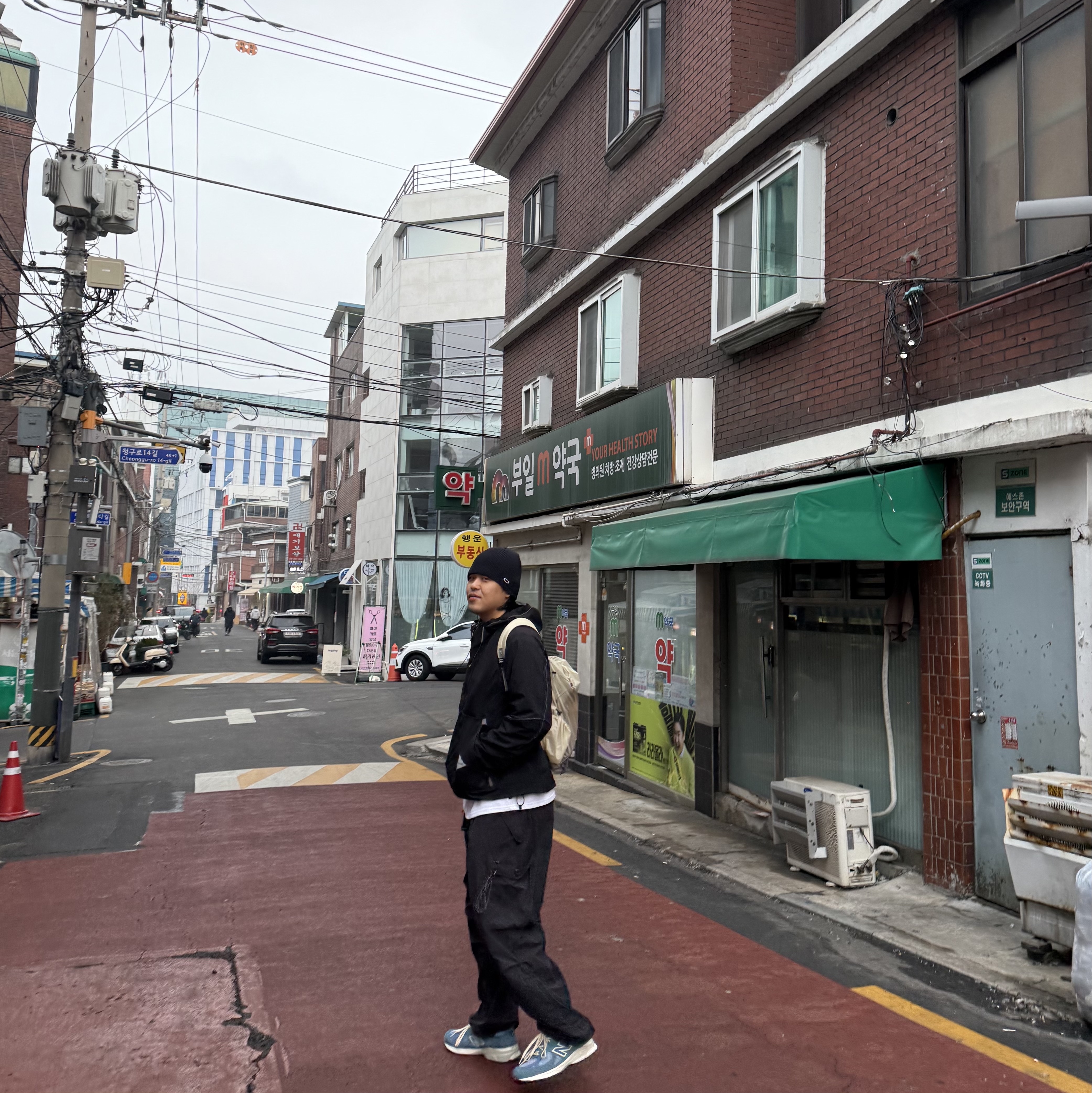 New Balance x Levi's 990v3 Blue (Levi's Tag), And Wander Sil Daypack Off White 착용 스타일 - 1