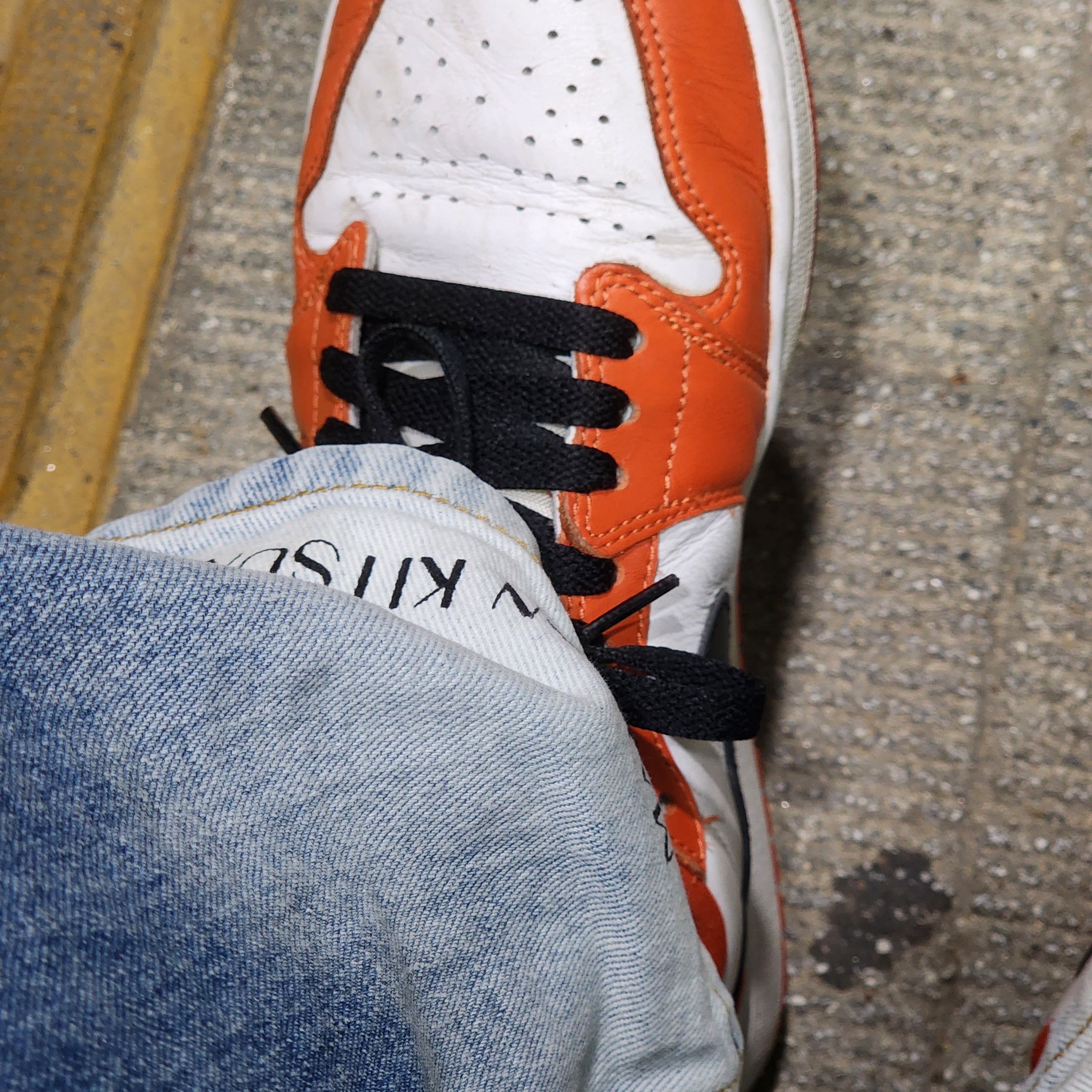 Jordan 1 Low OG Starfish 착용 스타일