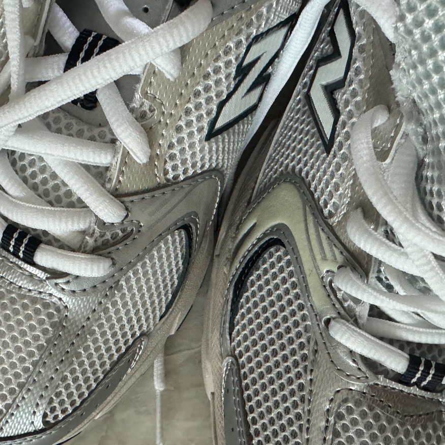 New Balance 530 Steel Grey 착용 스타일 - 4