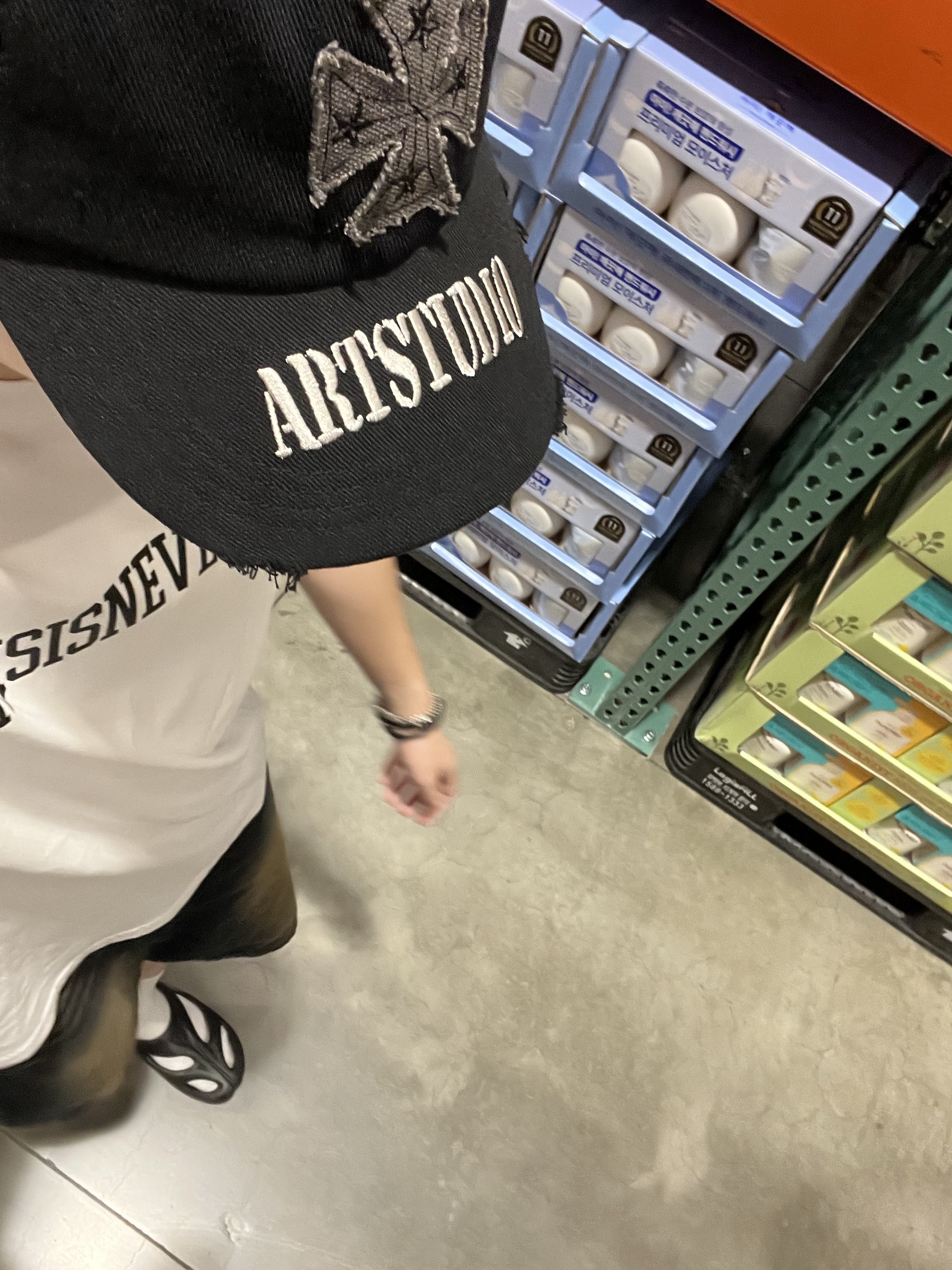 ETCE Cross Destroyed Cap Black, Hatchingroom Stone Ball 3way Bracelet 착용 스타일 - 2