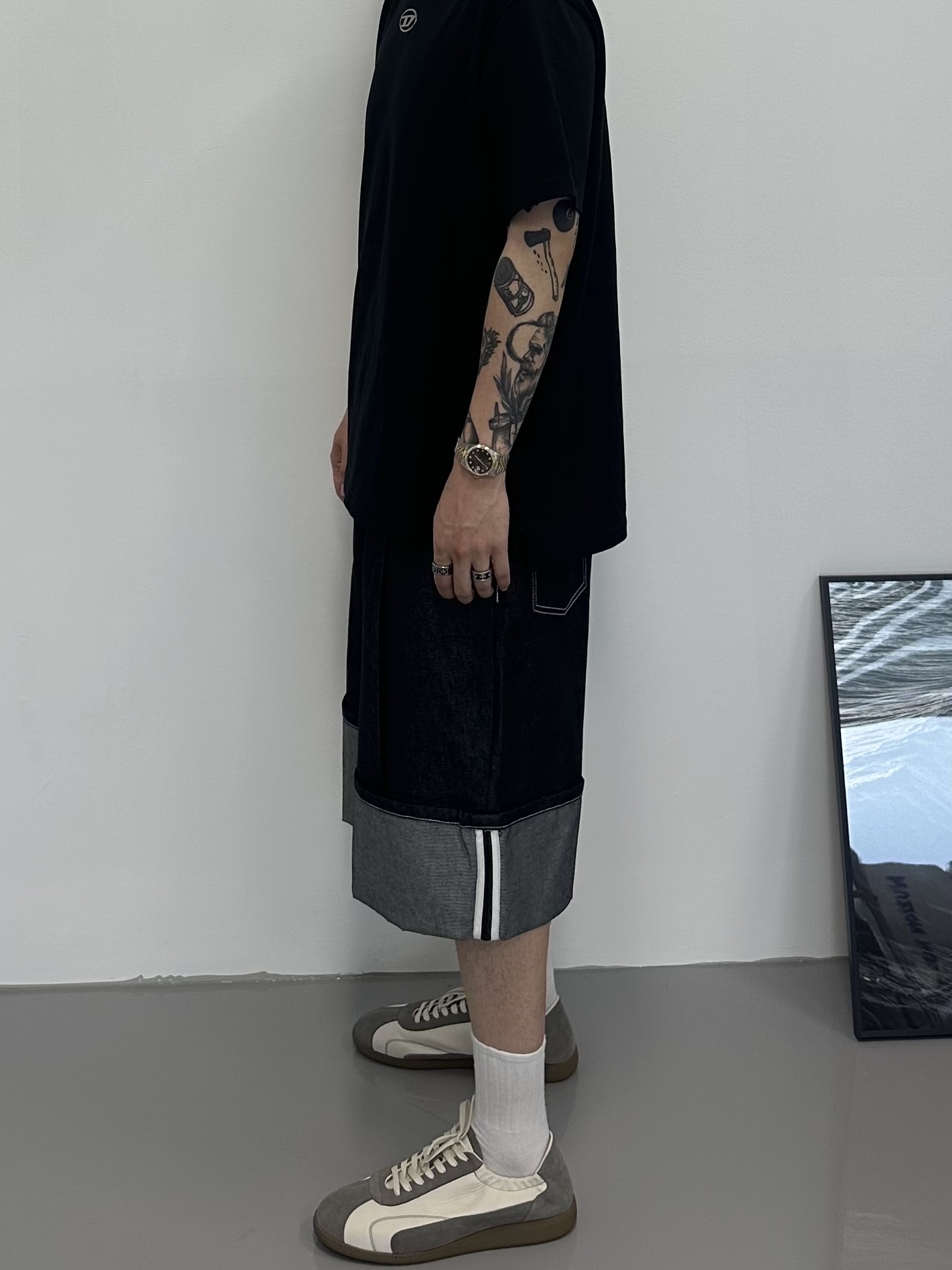 Diesel T-Adjust-Od T-shirt with Metallic Oval D Black 착용 스타일 - 2