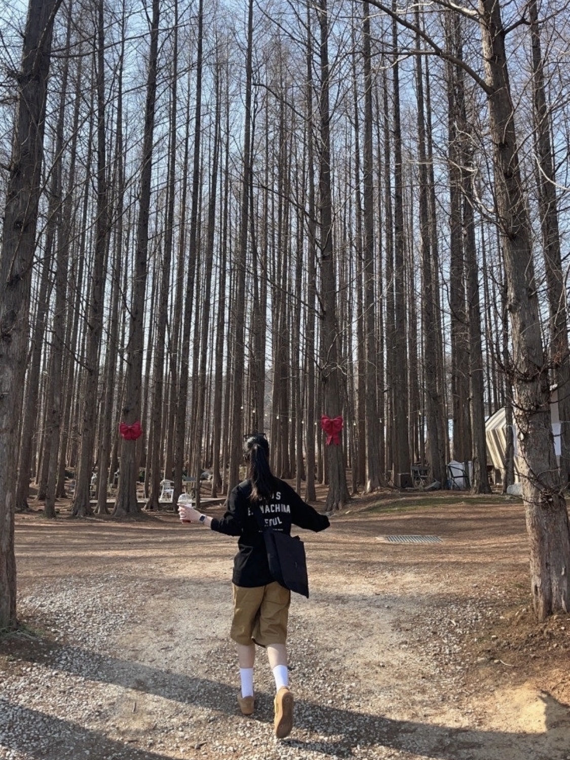 Deus Ex Machina Seoul College Long Sleeve T-Shirt Black 착용 스타일 - 2
