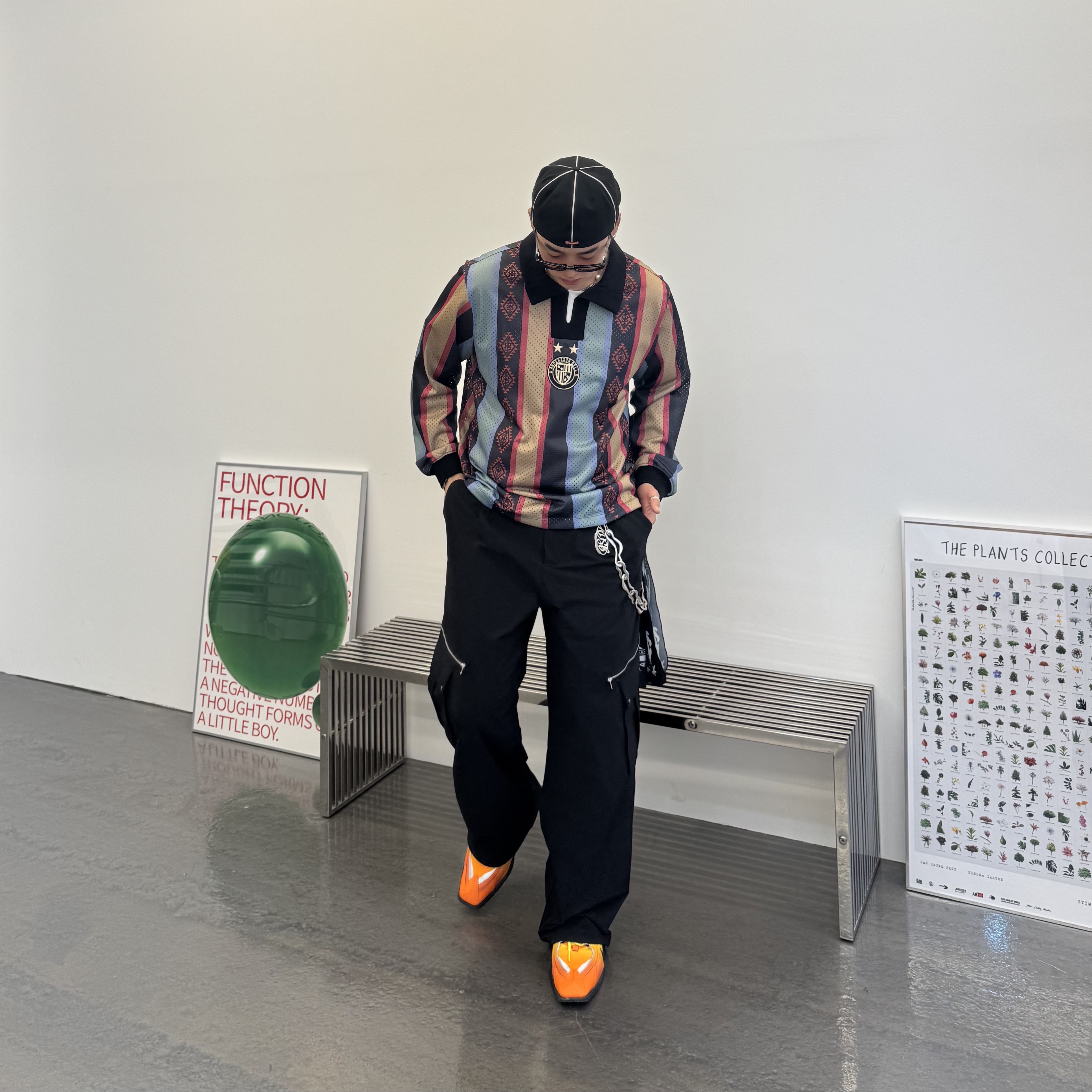Supreme Piping Script Logo New Era Black - 25SS, Nike x Martine Rose Shox MR4 Safety Orange 착용 스타일 - 2