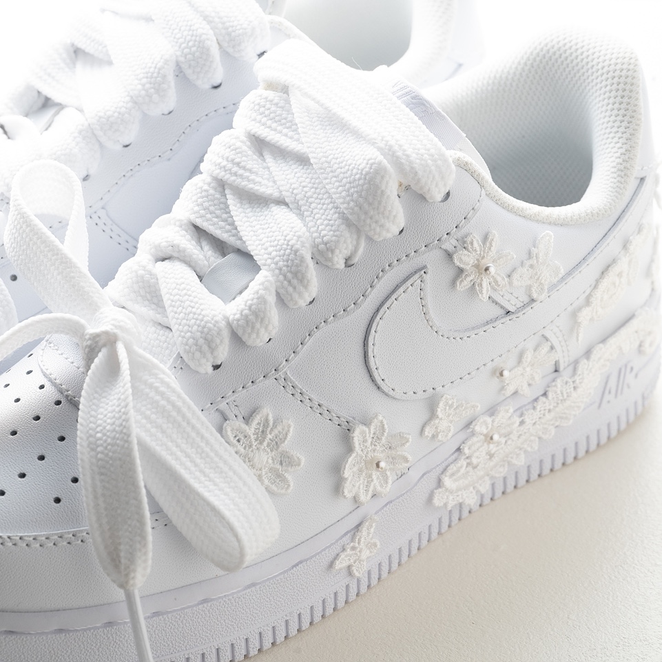 (W) Nike Air Force 1 '07 Low White 착용 스타일 - 2