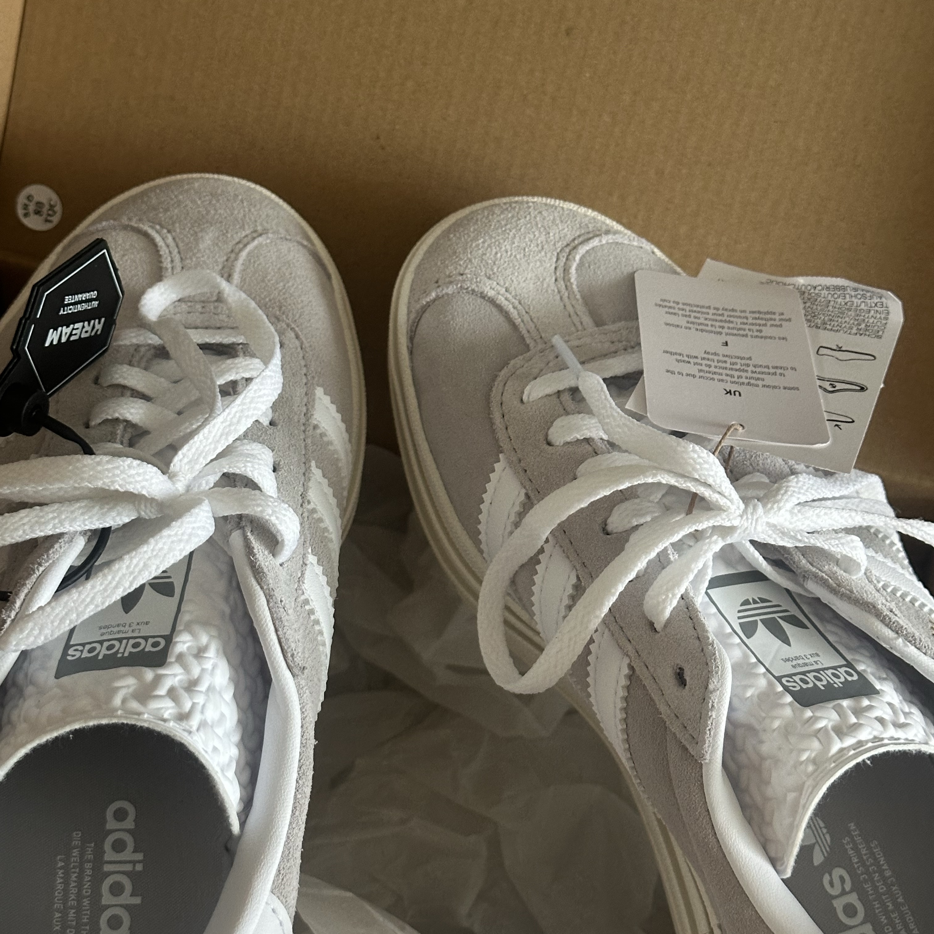 (W) Adidas Gazelle Bold Grey Cloud White 착용 스타일