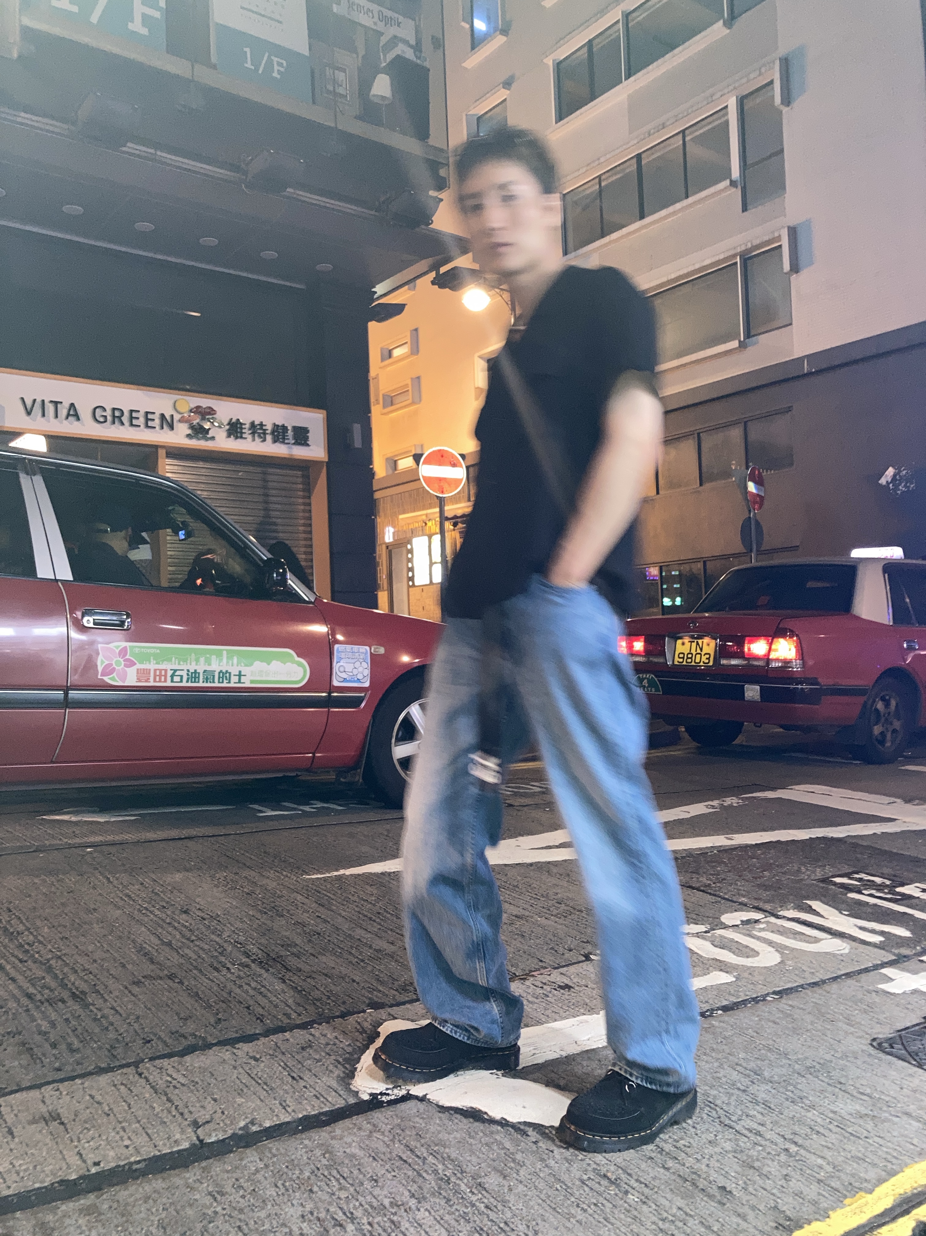 Y-3 Classic Logo Belt Black, Uniqlo x JW Anderson Straight Jean Blue - KR 착용 스타일 - 3