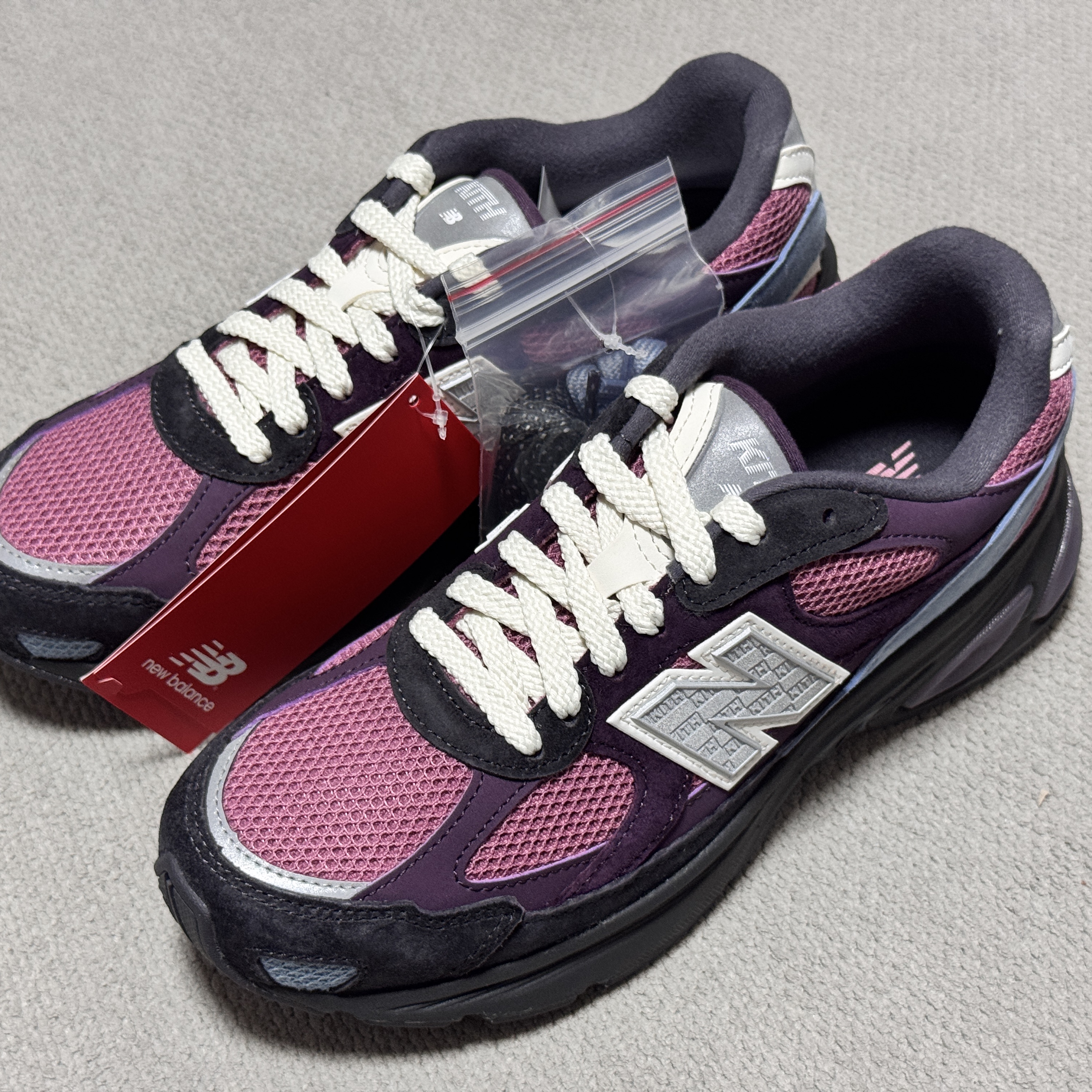 New Balance x Ronnie Fieg 2010 Abzorb Purple Purple 착용 스타일 - 1