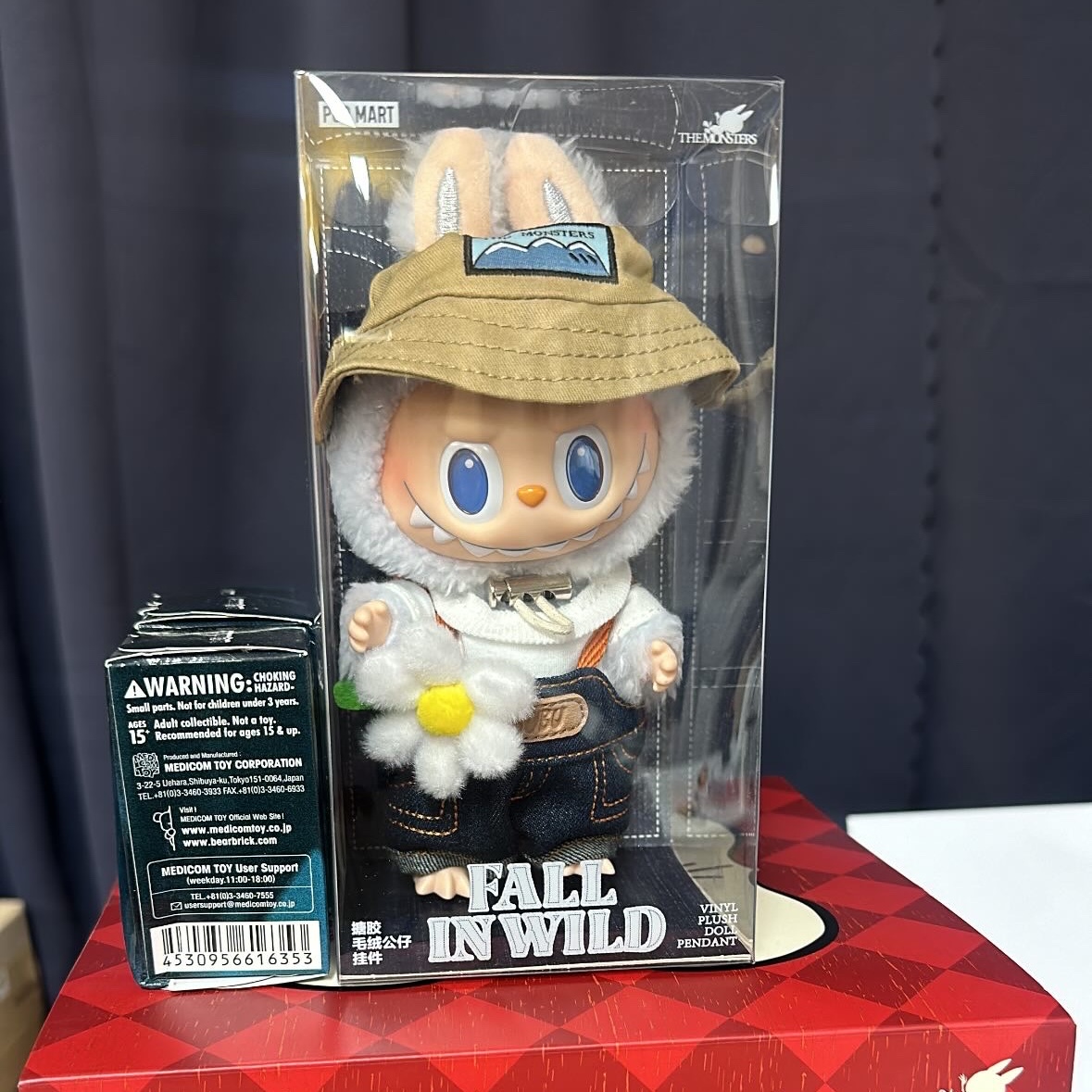 Pop Mart Fall In Wild Labubu Series Toy Keyring 착용 스타일