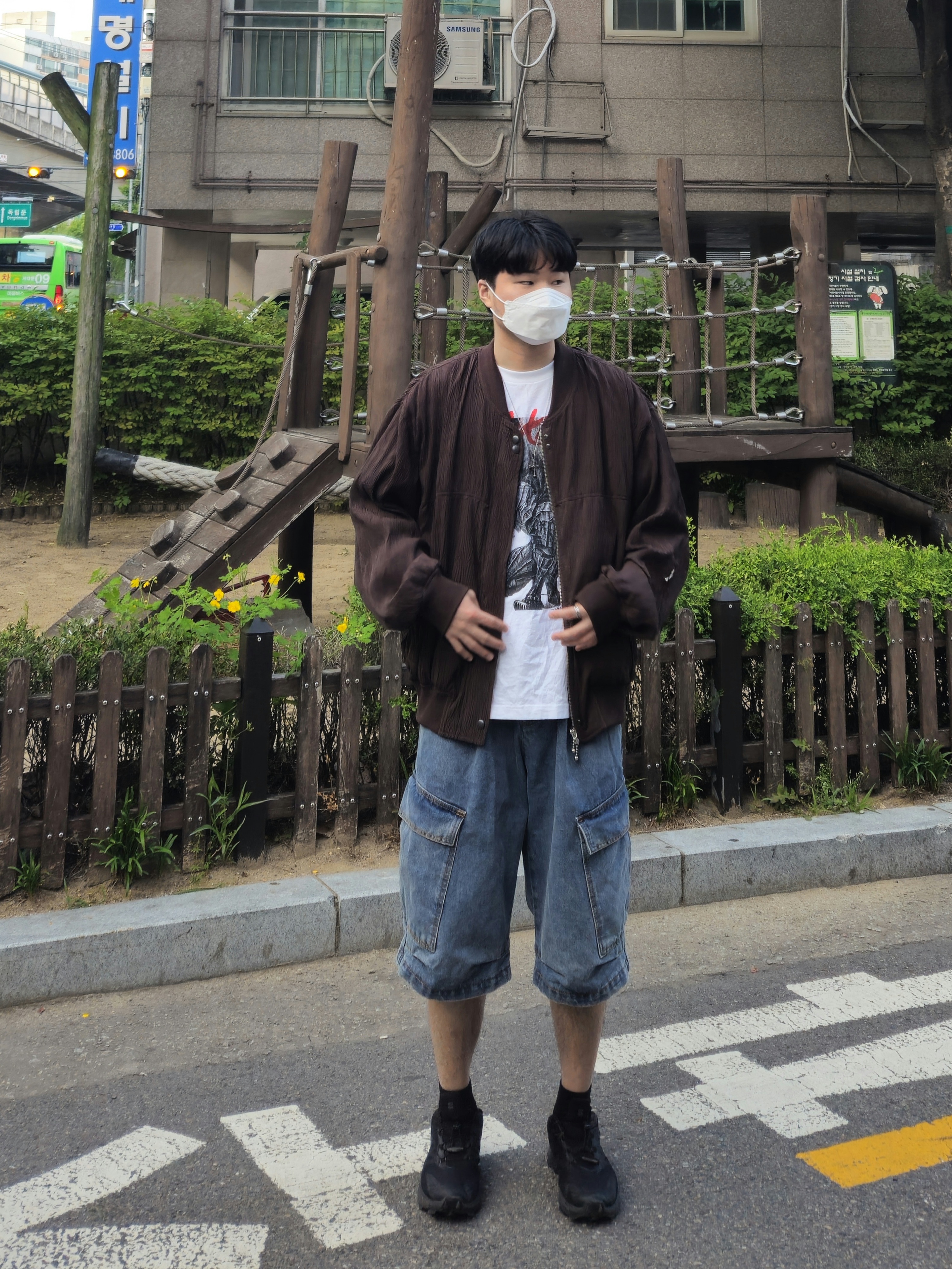 noun Wave Pleated Blouson Brown 착용 스타일 - 1