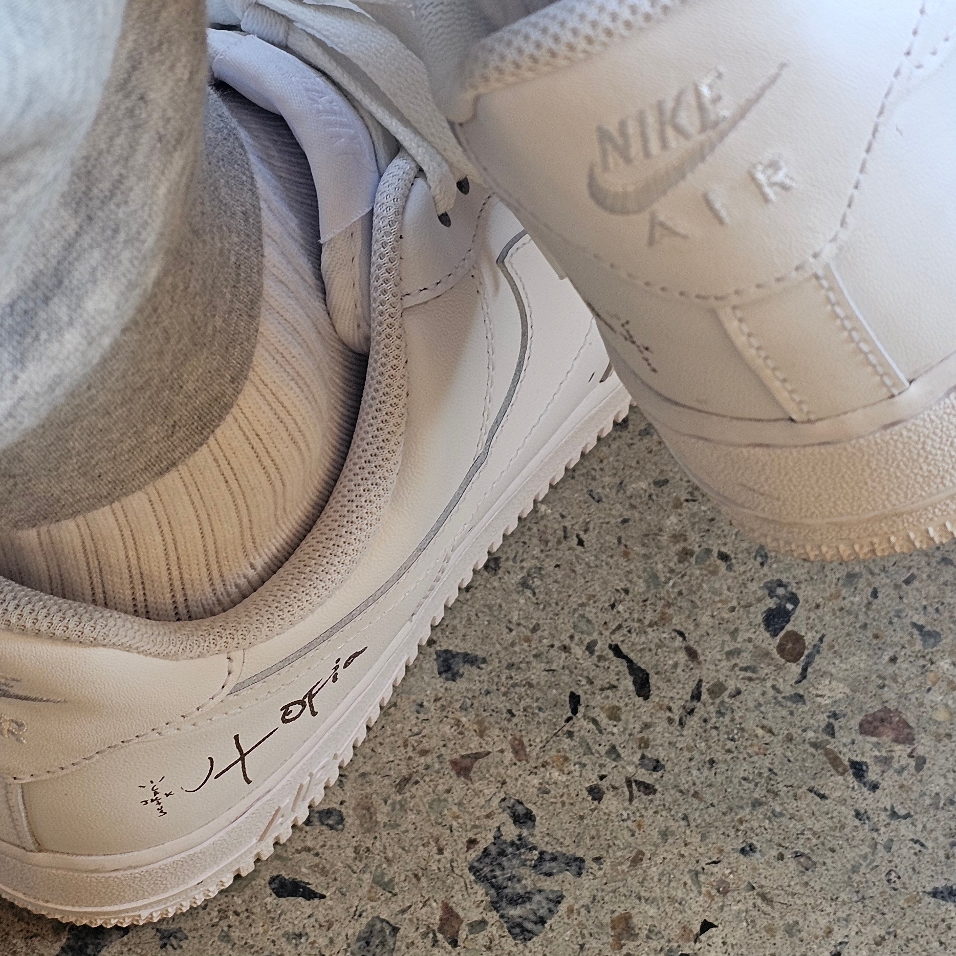 (W) Nike x Travis Scott Air Force 1 '07 Low Cactus Jack Utopia Edition White 착용 스타일