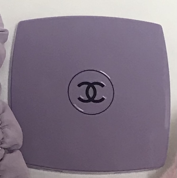 Chanel Codes Couleur Limited Edition Miroir Double Facettes 135 Immortelle 착용 스타일