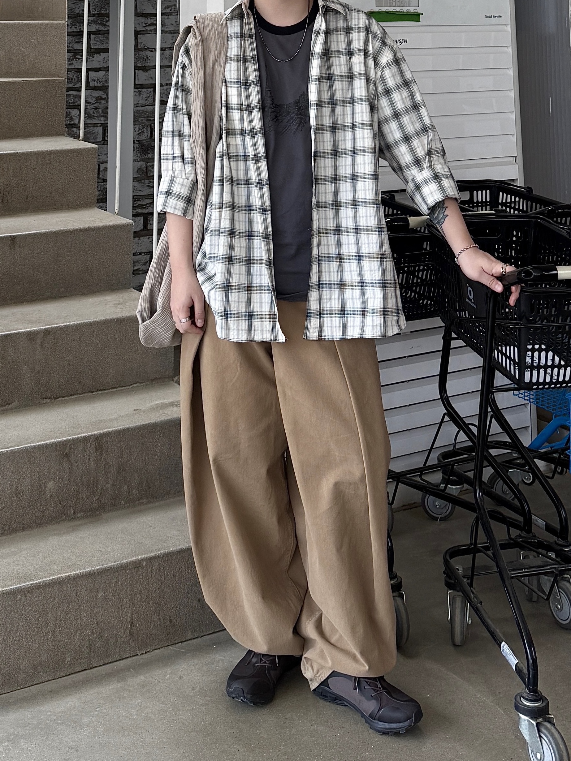 (W) On Running x Post Archive Faction (Paf) Cloudventure Peak Cacao Espresso, (W) MM6 Maison Margiela Classic Chain Ring Palladium 착용 스타일 - 3