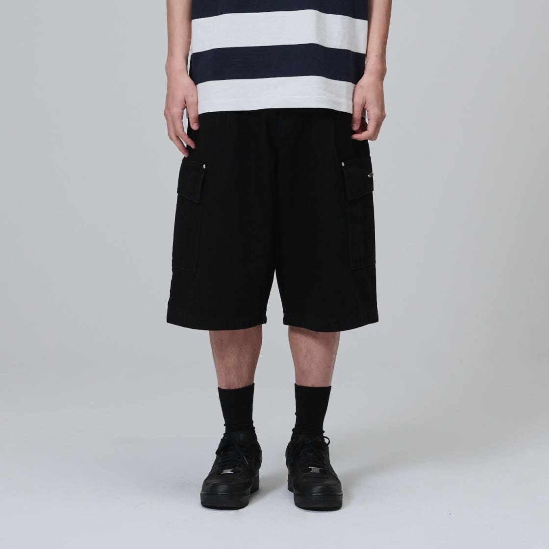 OP252UPT02BK00 Opening Project Cargo Pocket Bermuda Pant Black - #3