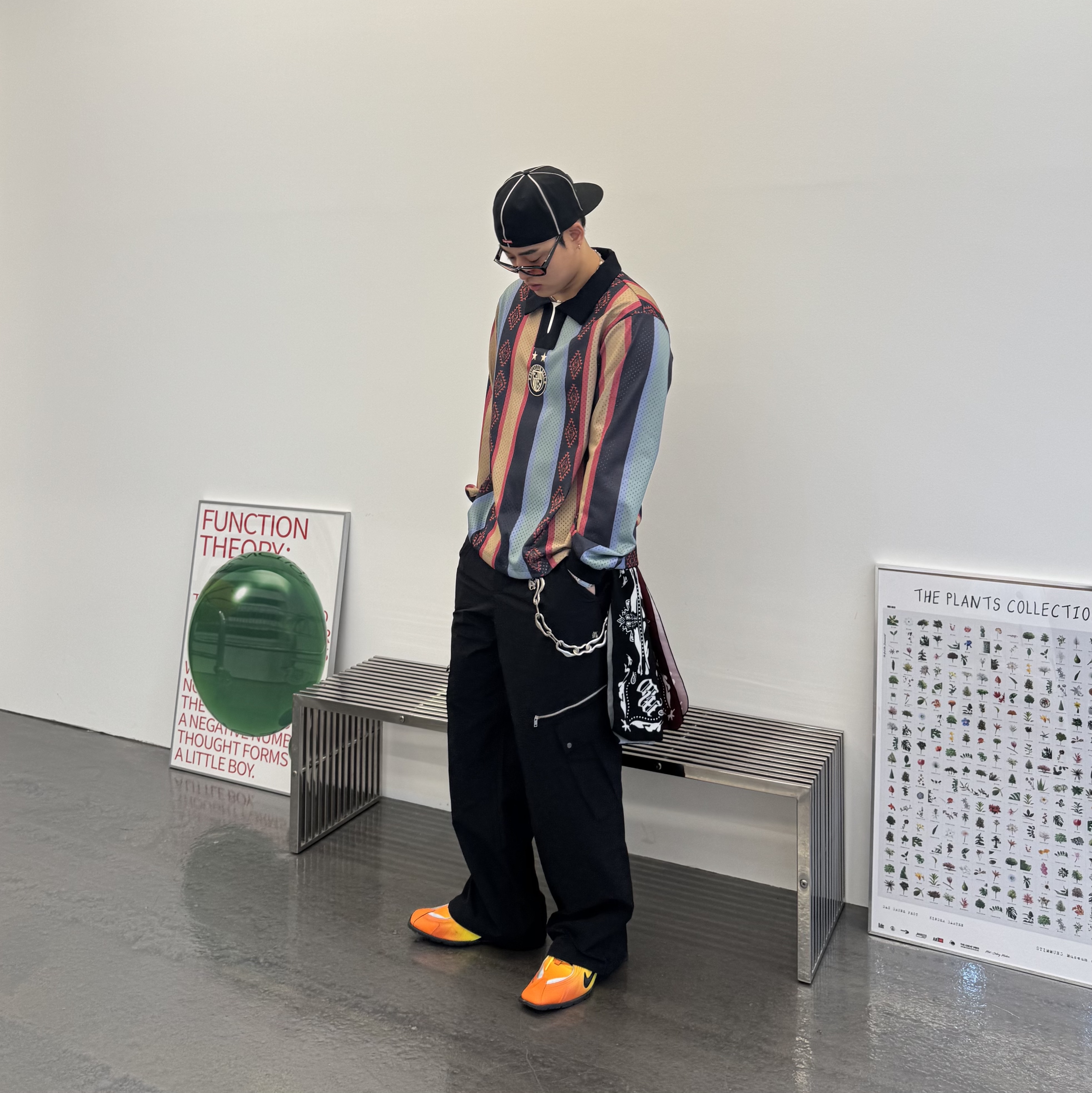 Supreme Piping Script Logo New Era Black - 25SS, Nike x Martine Rose Shox MR4 Safety Orange 착용 스타일 - 1