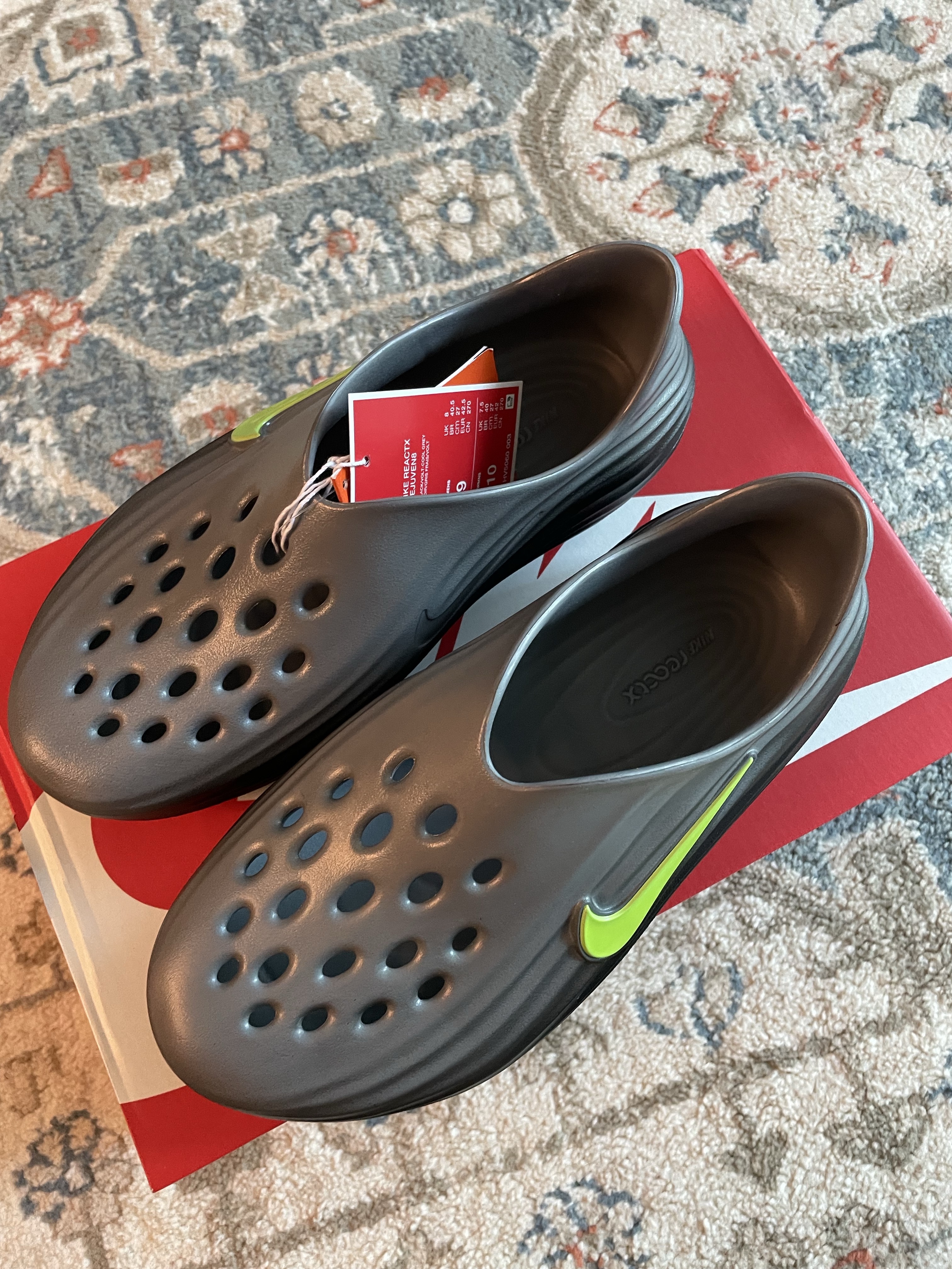 Nike ReactX Rejuven8 Black Cool Grey 착용 스타일 - 5