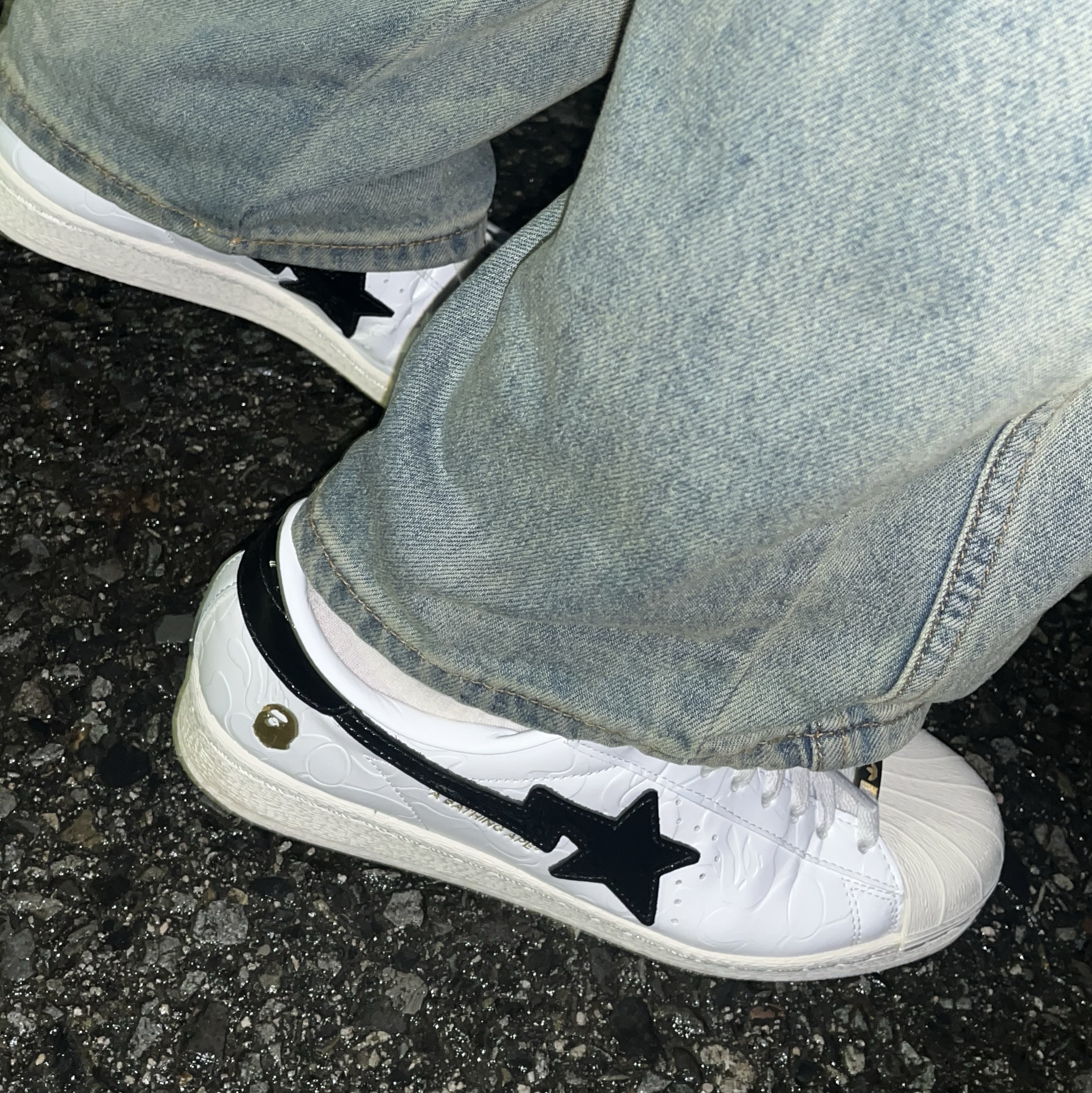Adidas x BAPE Superstar Vintage Cloud White Core Black 착용 스타일