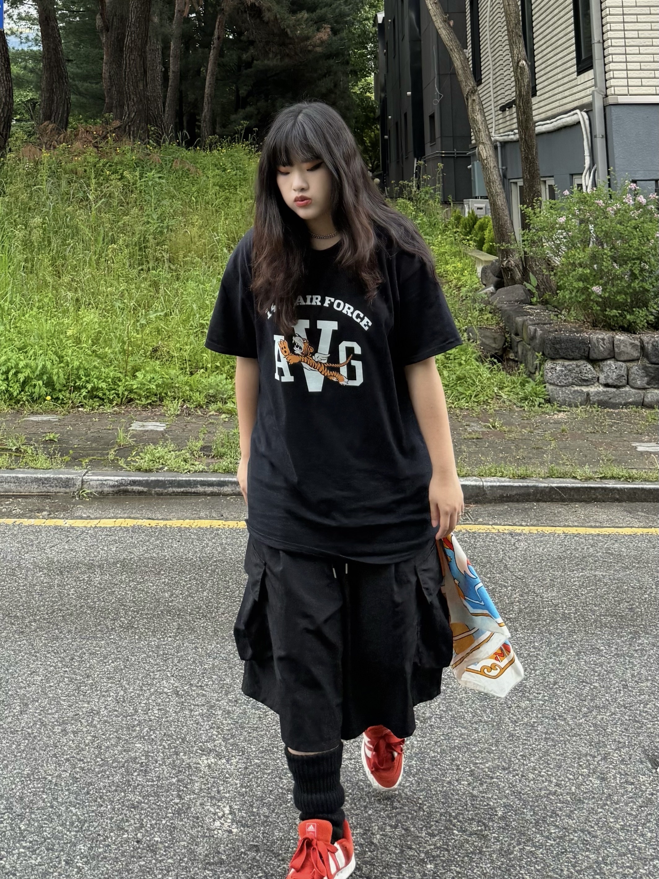 Gildan X American Collection AVG TIGER T-Shirt Black 착용 스타일 - 5
