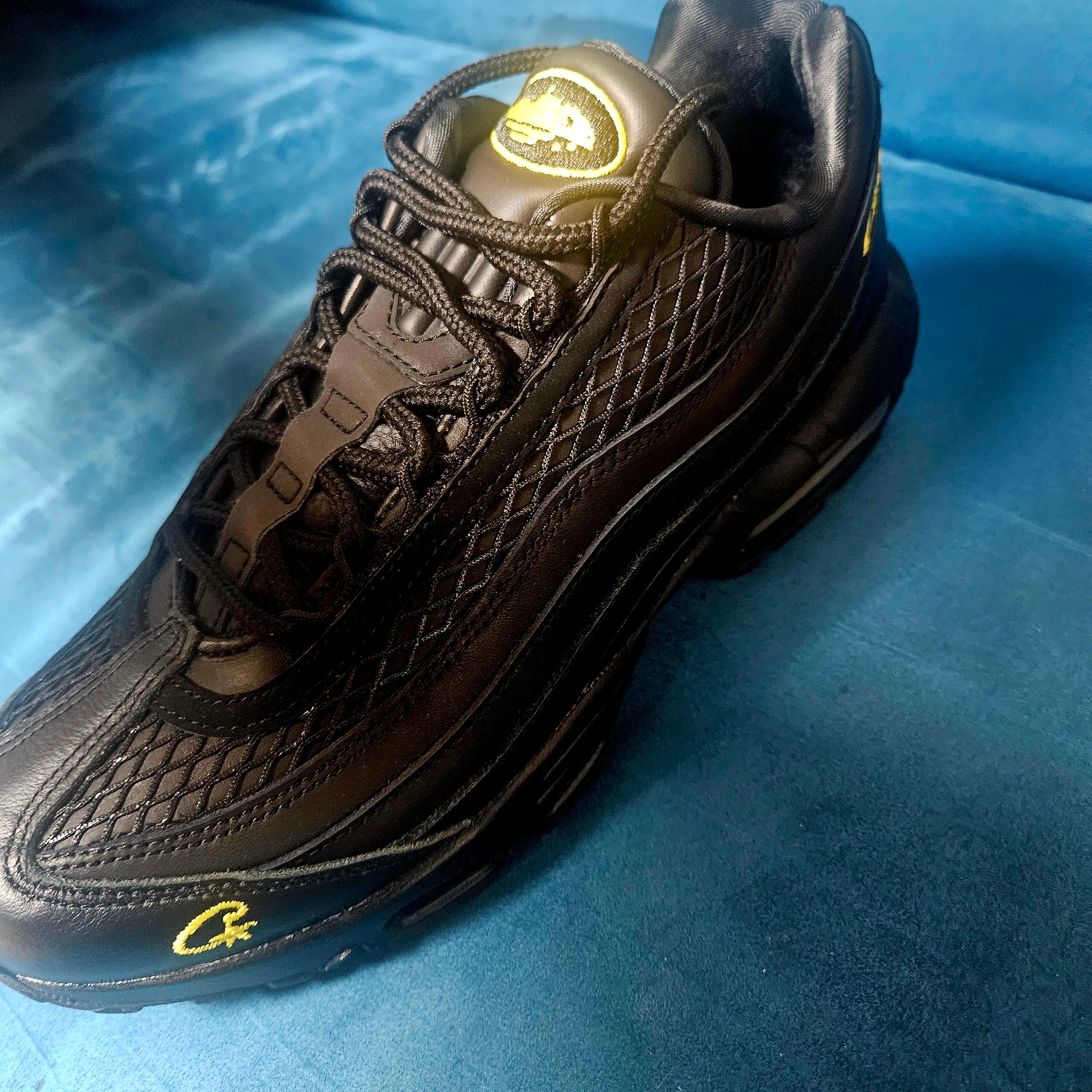 Nike x Corteiz Air Max 95 Black and Tour Yellow 착용 스타일