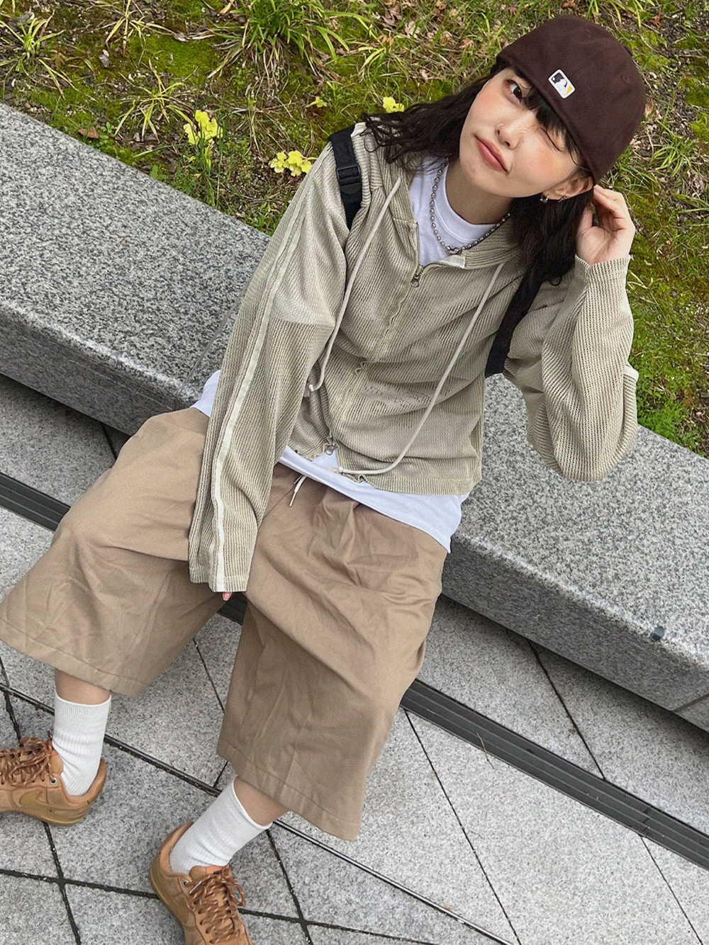 Nike Air Force 1 '07 WB Flax, New Era MLB Authentic San Diego Padres Game Brown 착용 스타일 - 1