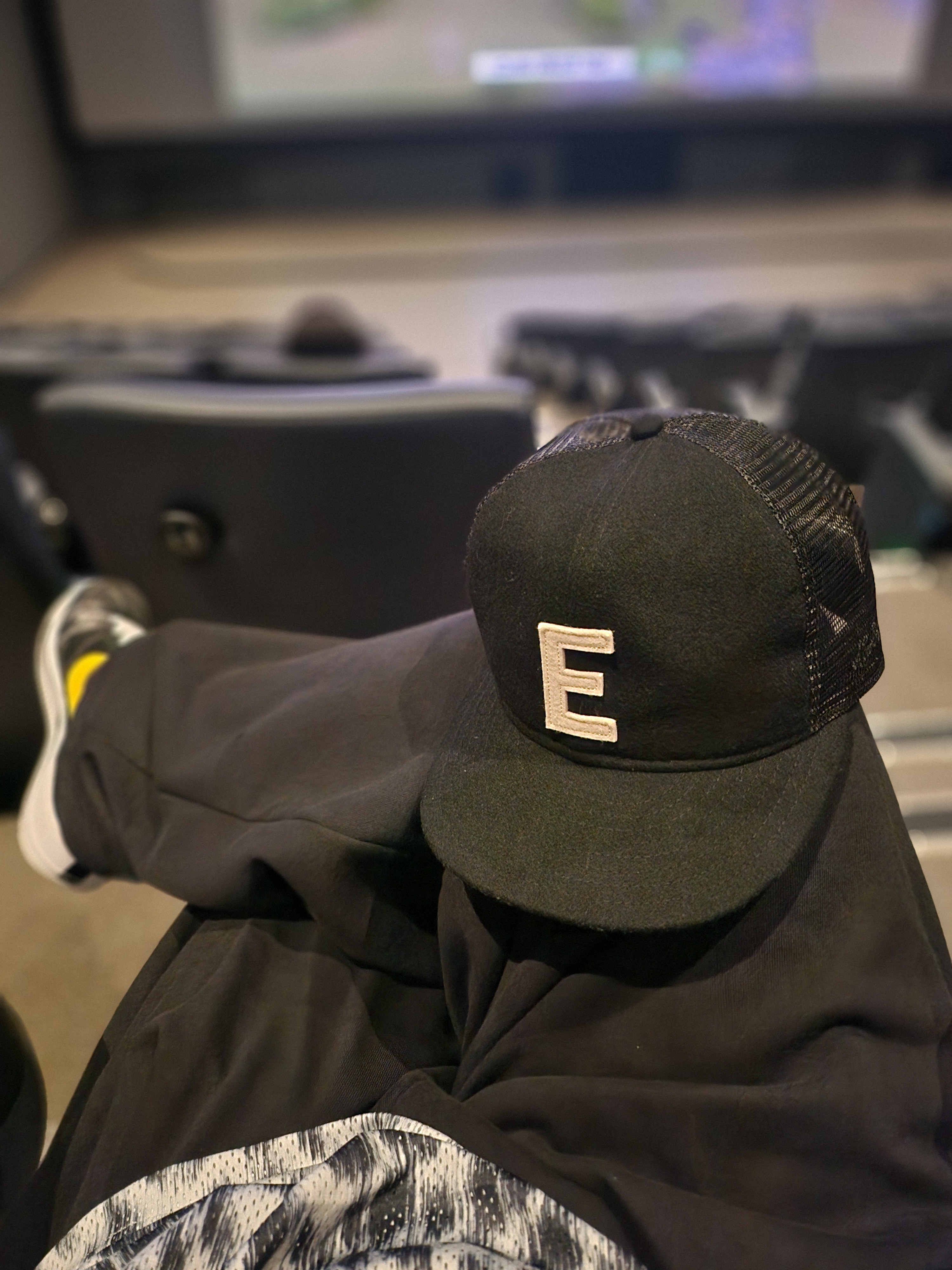 Deus Ex Machina Seoul College Long Sleeve T-Shirt Grey Marle, Suade Two Tuck Long Pants Black 착용 스타일 - 2