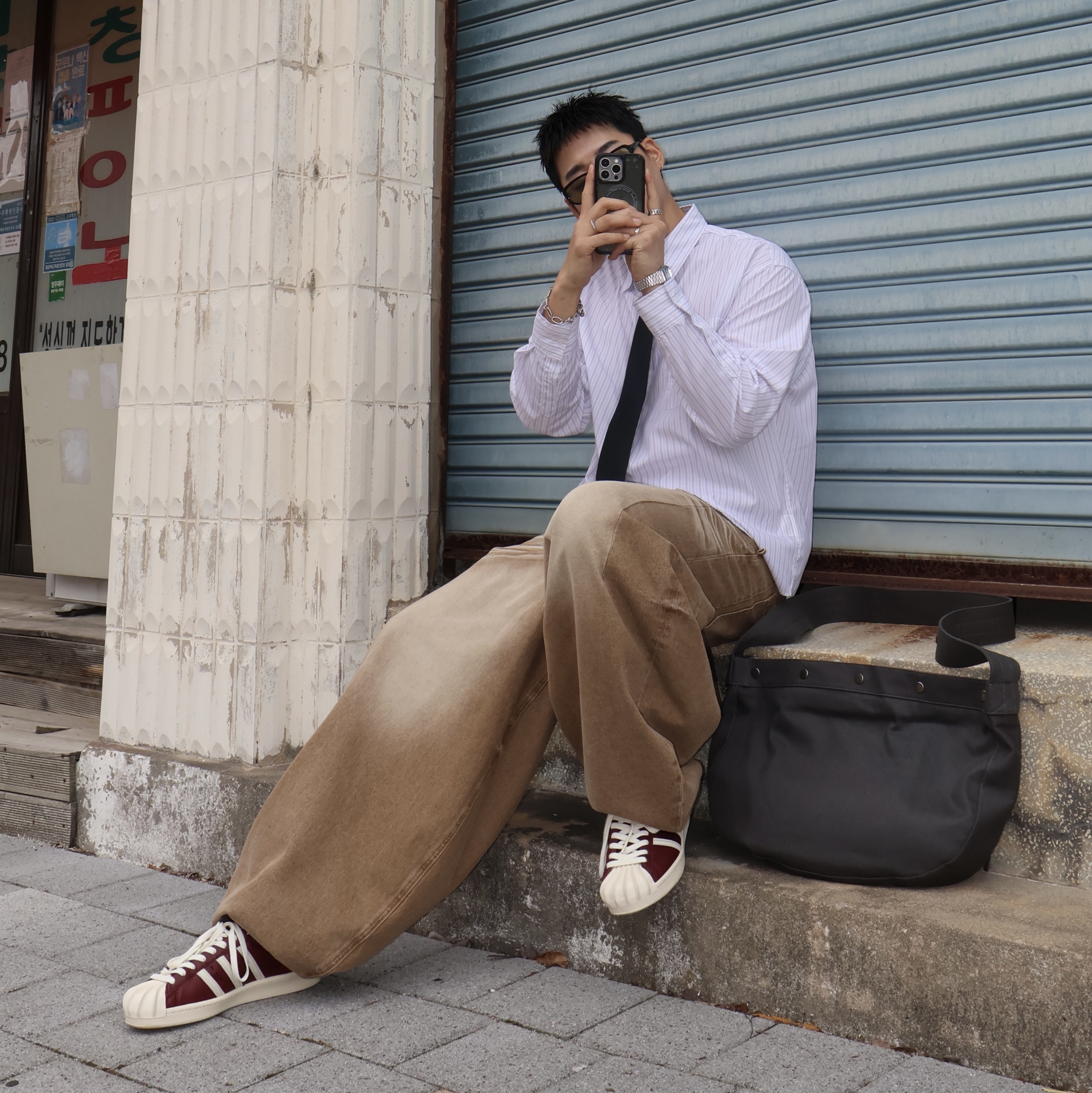 Adidas x Thug Club Superstar Vintage Collegiate Burgundy Cream White 착용 스타일 - 1