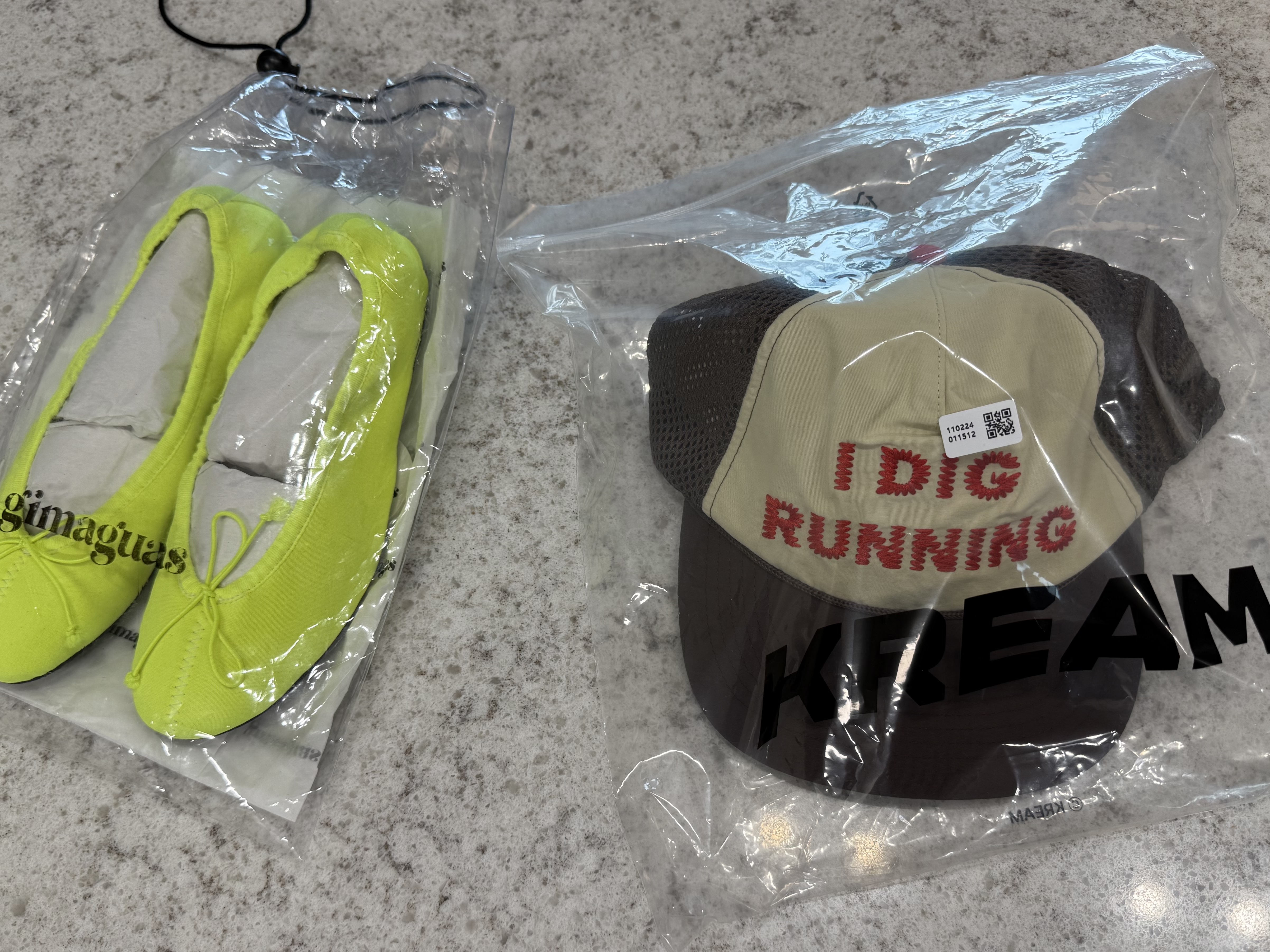 Alex Zono I Dig Running Trucker Hat OG Brown 착용 스타일 - 1