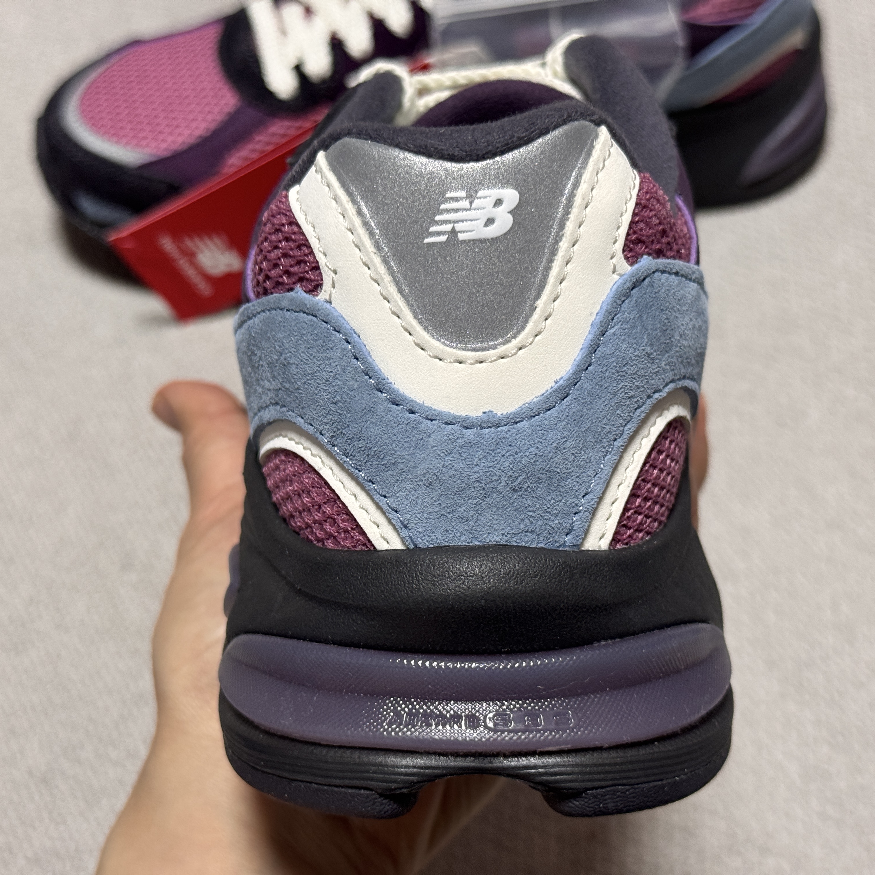 New Balance x Ronnie Fieg 2010 Abzorb Purple Purple 착용 스타일 - 3