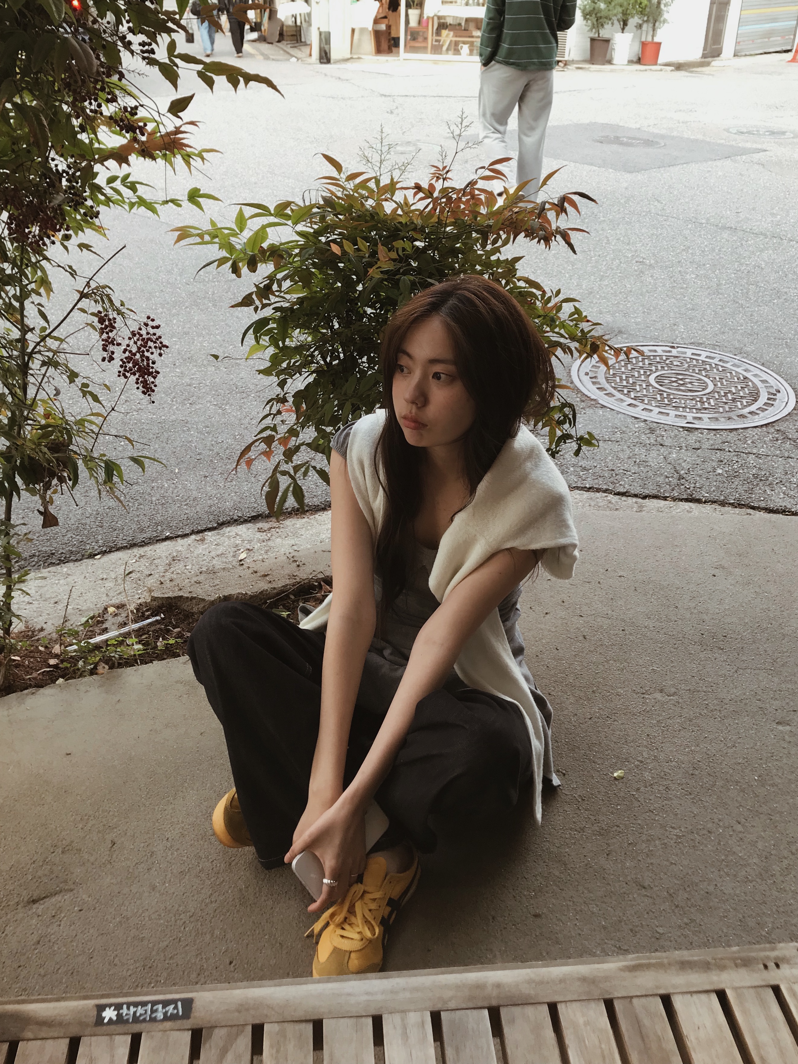 Onitsuka Tiger Mexico 66 Yellow Black 착용 스타일
