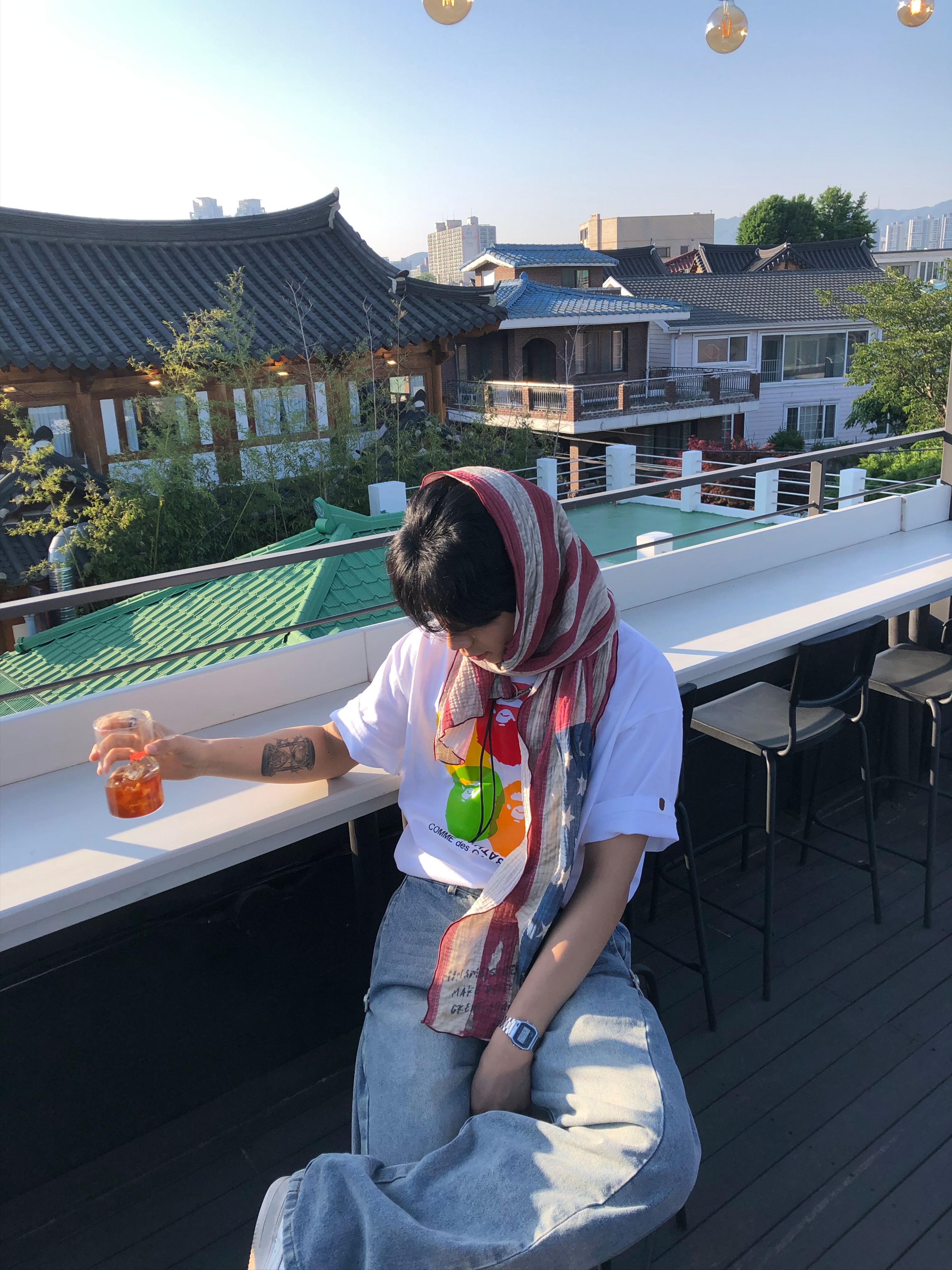 BAPE x Comme des Garcons Osaka T-Shirt White, Casio A-158WA-1 착용 스타일 - 4