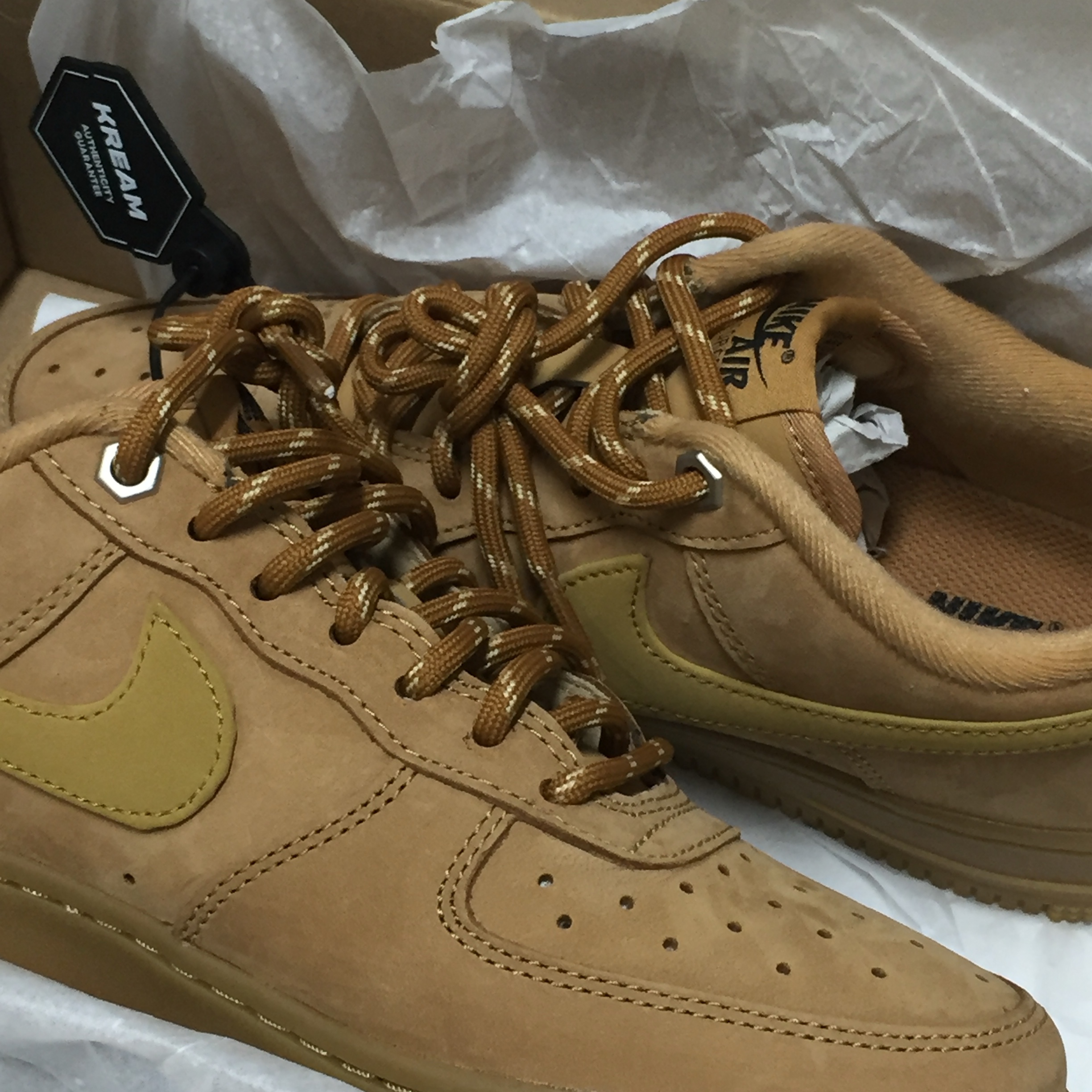 (W) Nike Air Force 1 '07 WB Flax Wheat 착용 스타일