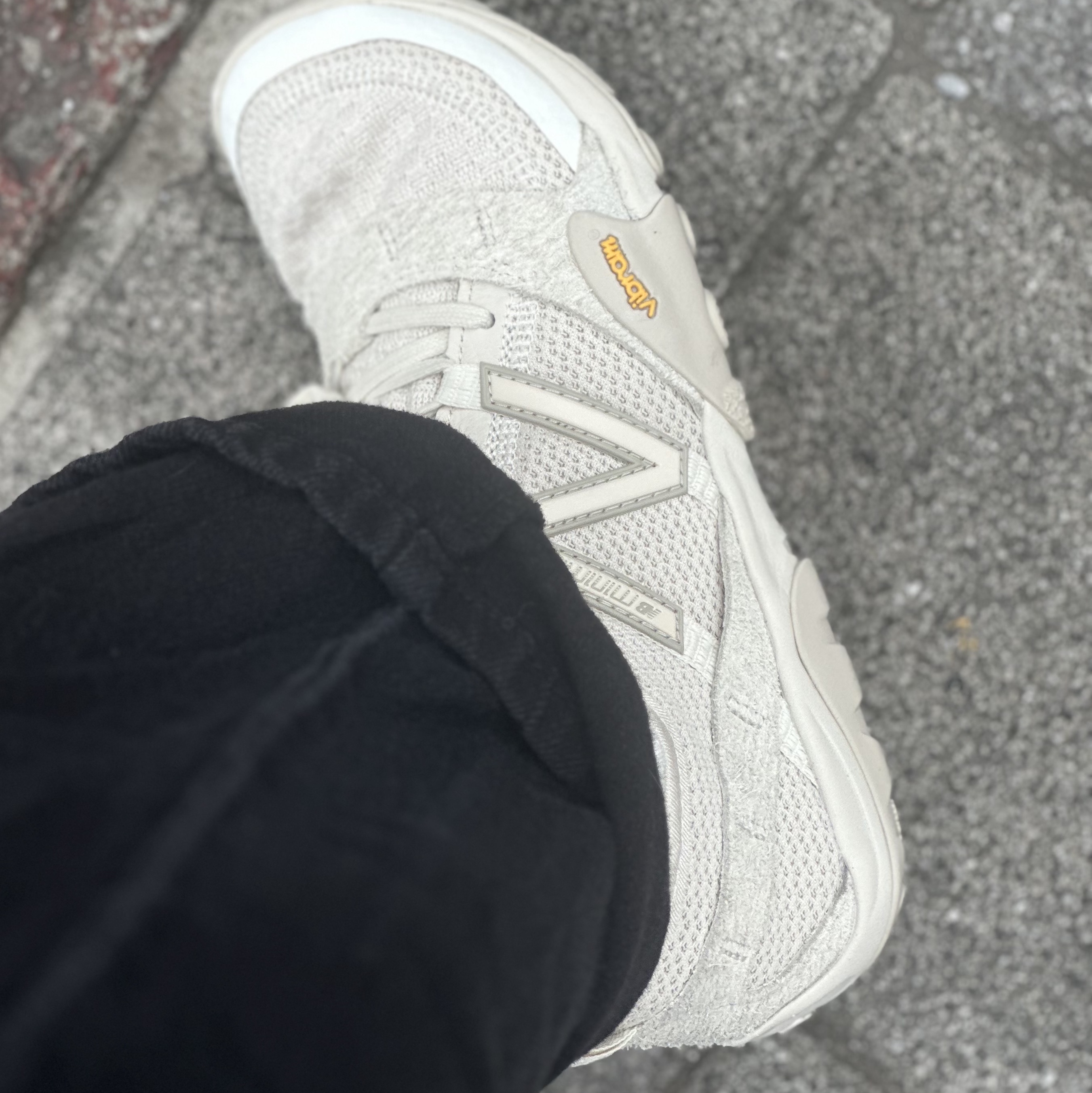 New Balance Minimus MT10O Beige 착용 스타일