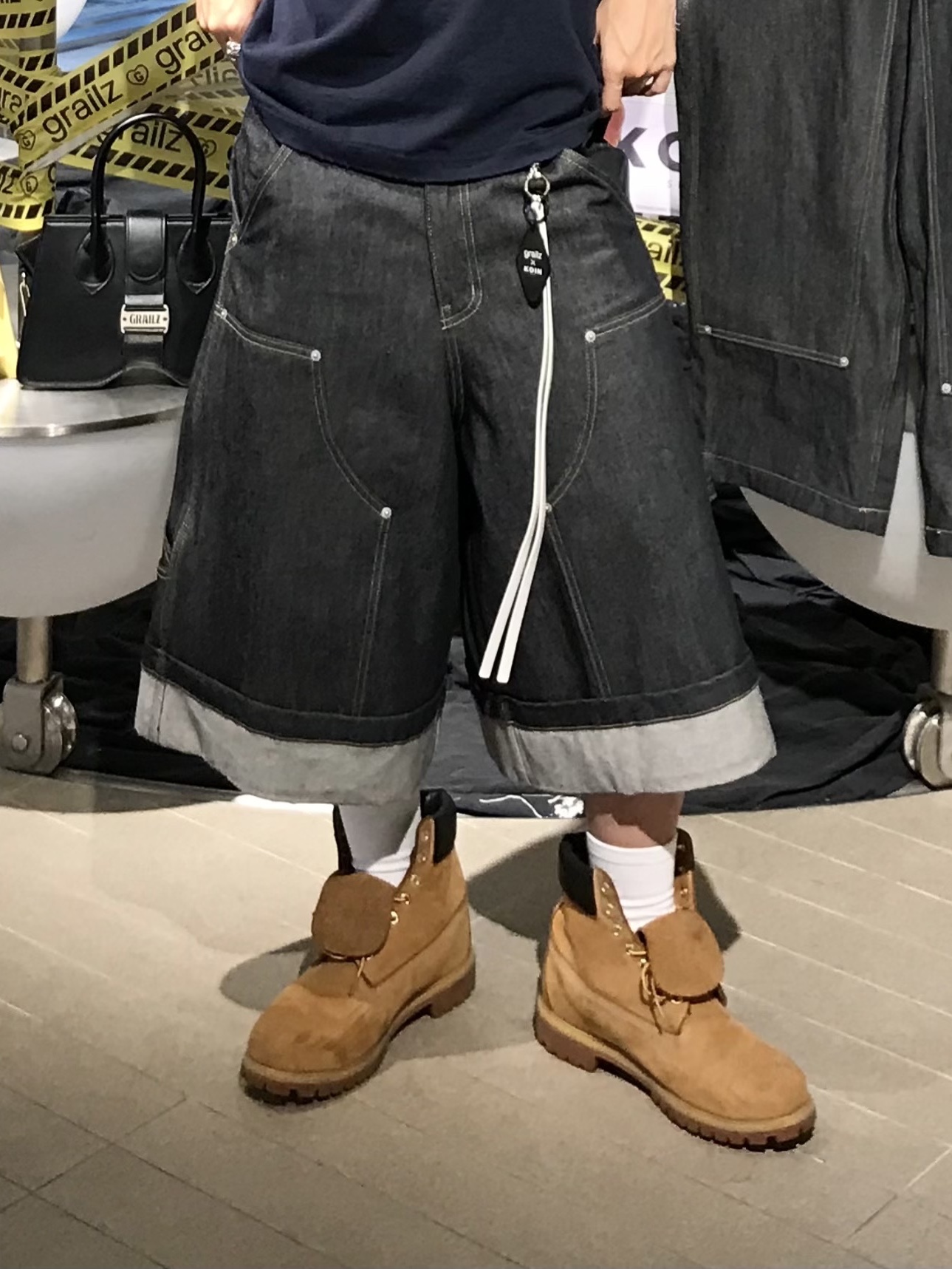 Timberland Premium 6 inch Waterproof Boot Wheat Nubuck - Wide, GRAILZ x KOIN SEOUL Carpenter Bermuda Denim Pants Indigo 착용 스타일 - 5