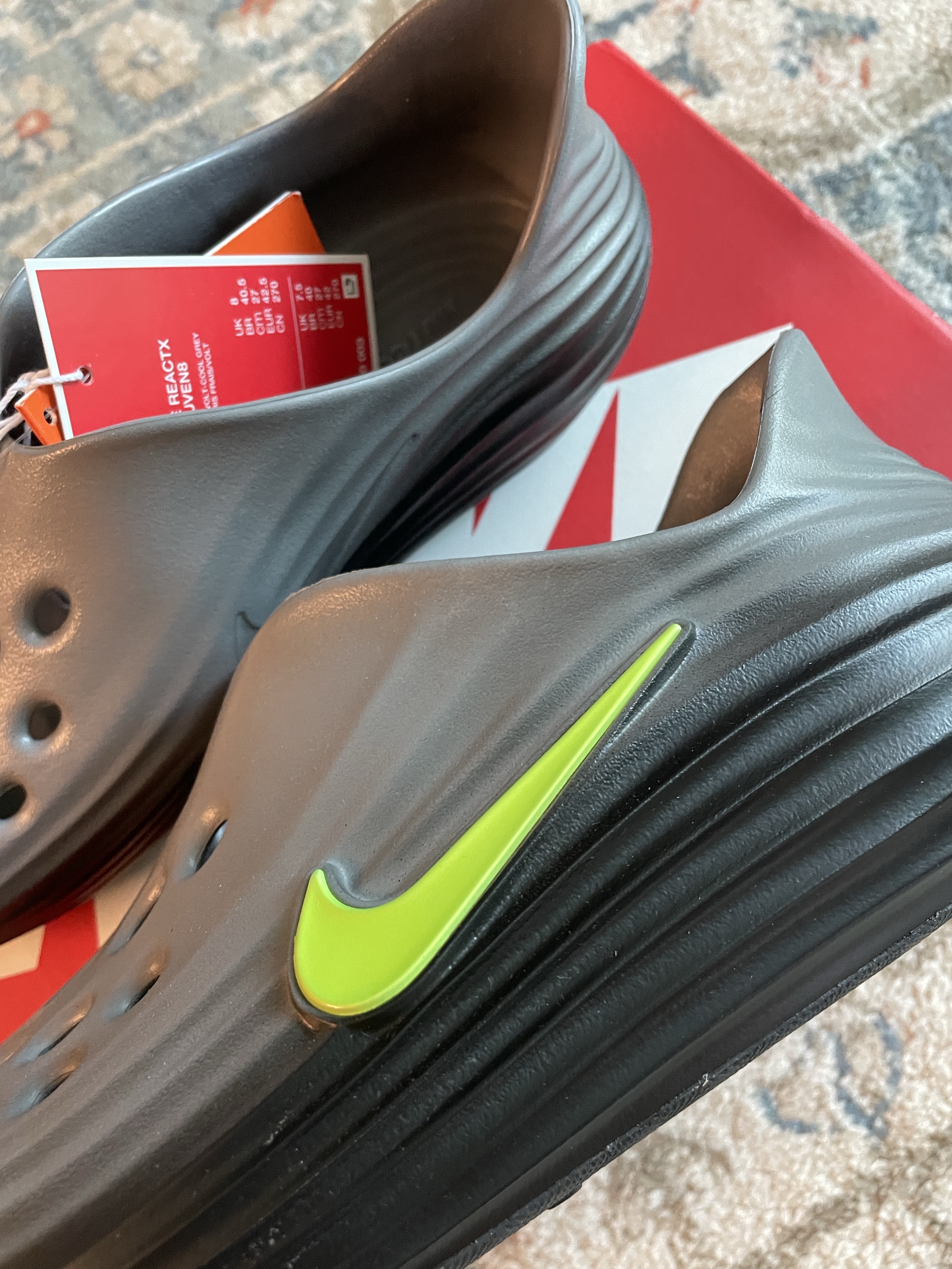 Nike ReactX Rejuven8 Black Cool Grey 착용 스타일 - 2