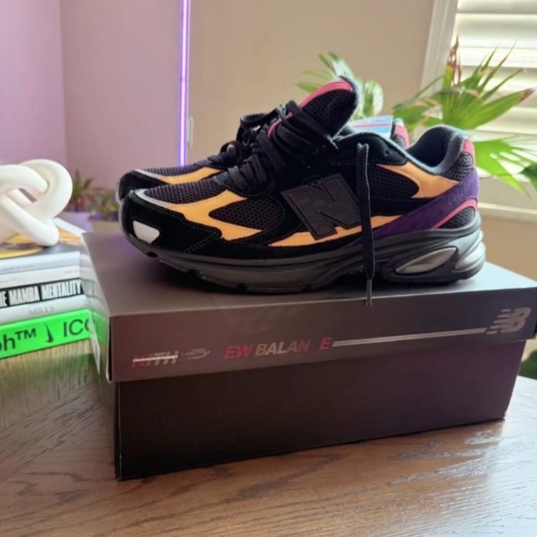 New Balance x Ronnie Fieg 2010 Abzorb Black Yellow 착용 스타일 - 1