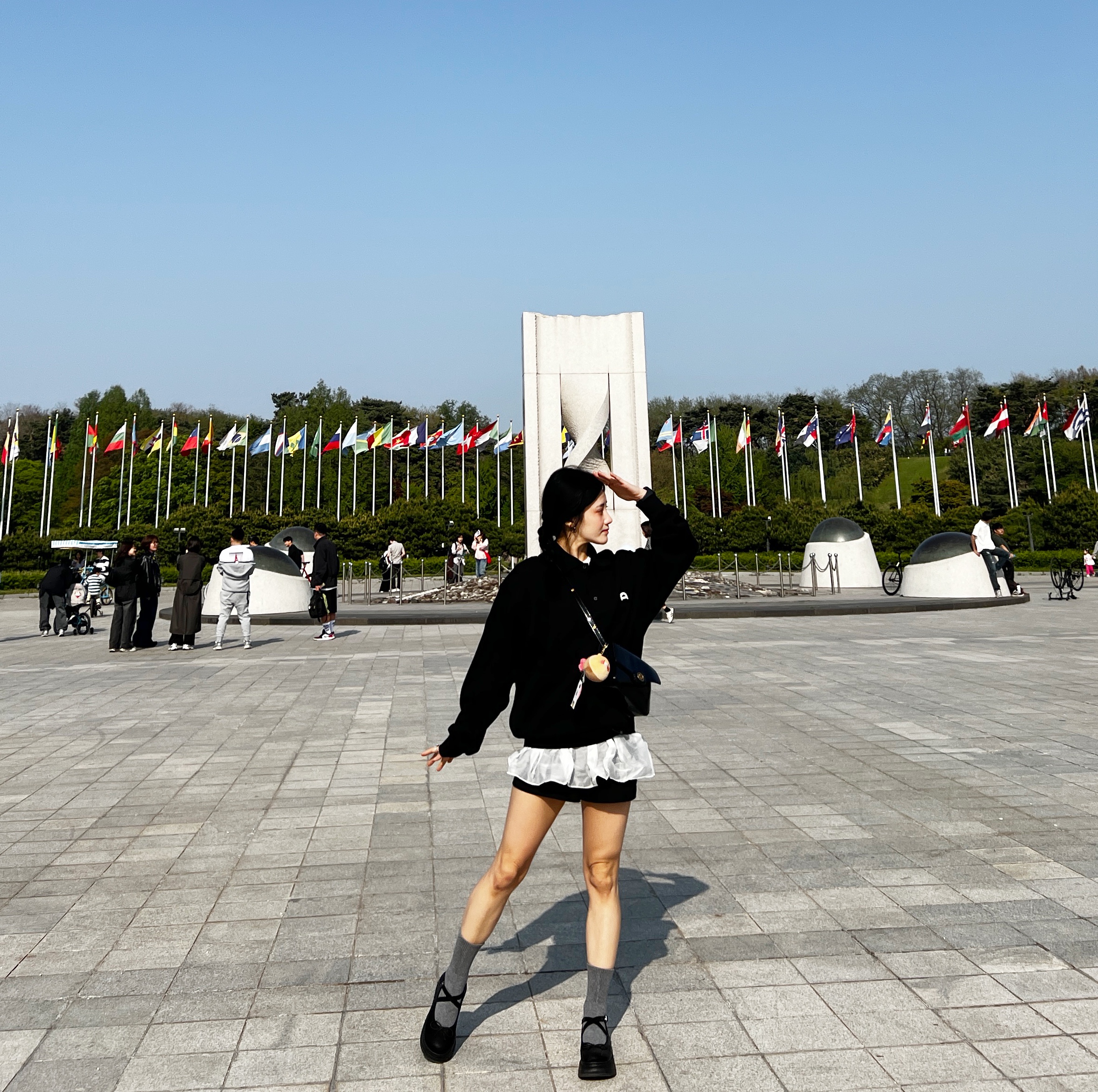 THREETOEIGHTY Strap Mary Jane Platform Black, Tory Burch Robinson Spazzolato Convertible Shoulder Bag Black 착용 스타일