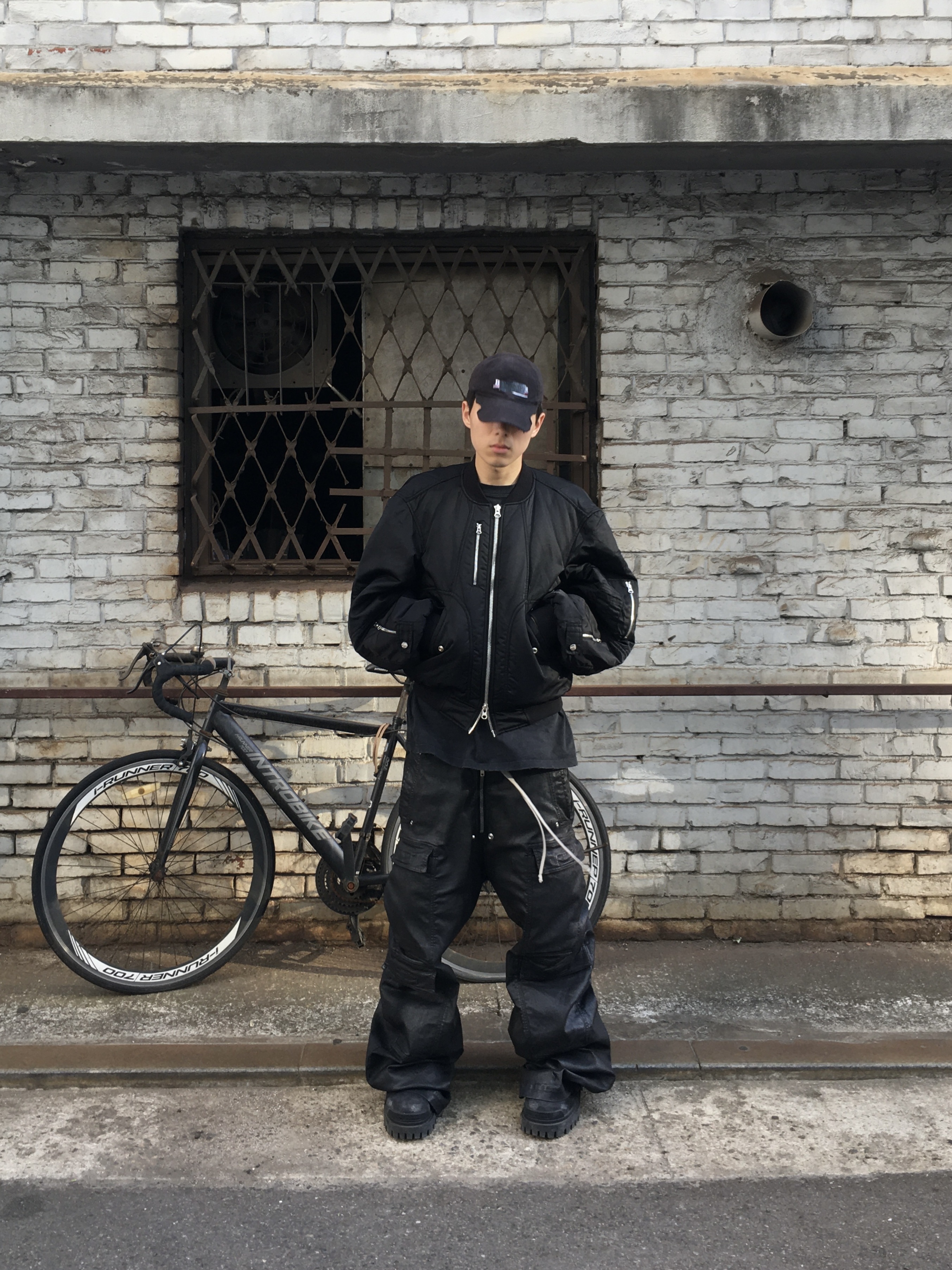 Rick Owens Porterville Denim Double Cargo Jumbo Belas Pants Black Wax 착용 스타일 - 1