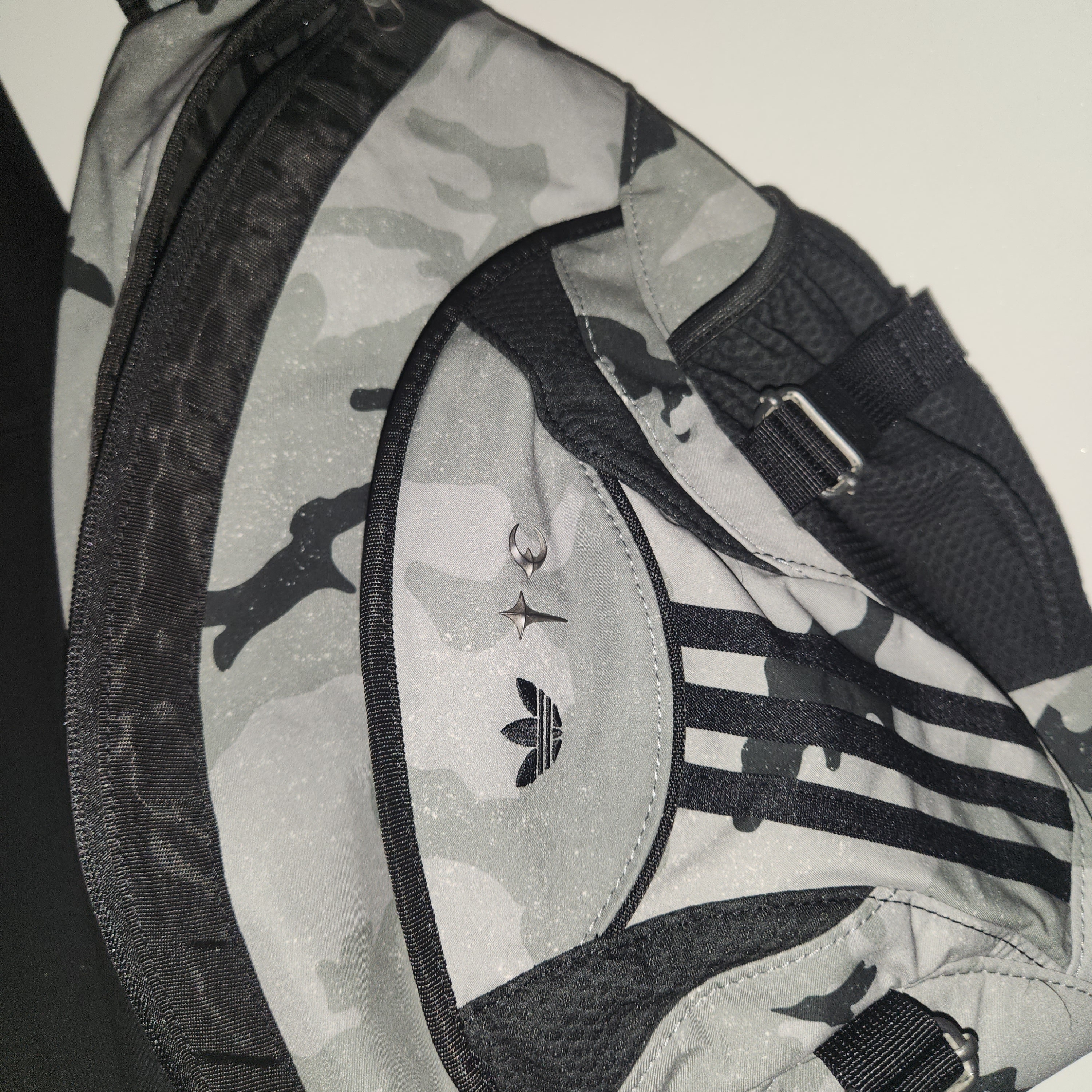 Adidas x Thug Club Bag Black 착용 스타일 - 1