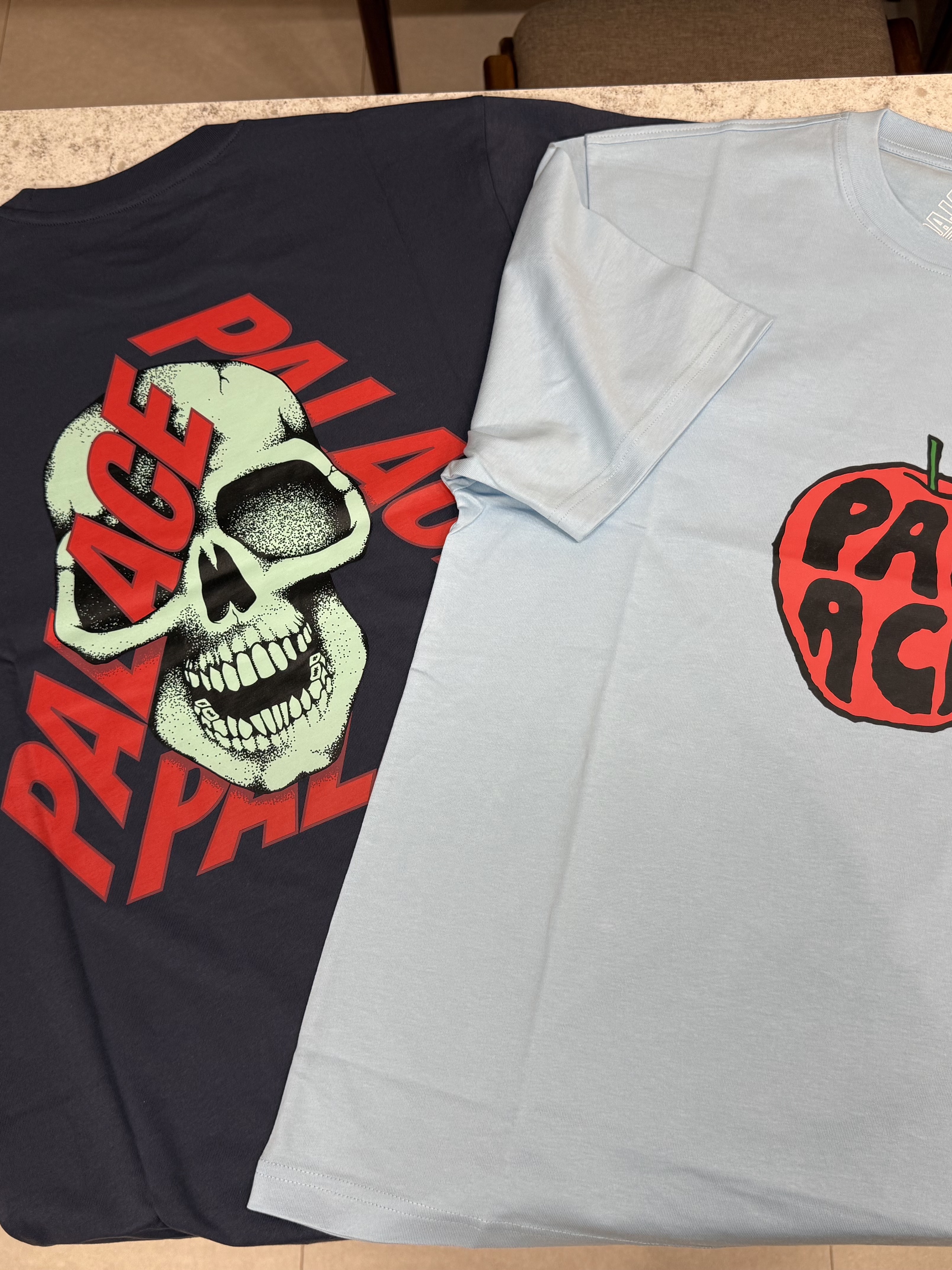 Palace Bad Apple T-Shirt Skyline Blue - 25SS, Palace P3 Skull T-Shirt Navy - 25SS 착용 스타일 - 4