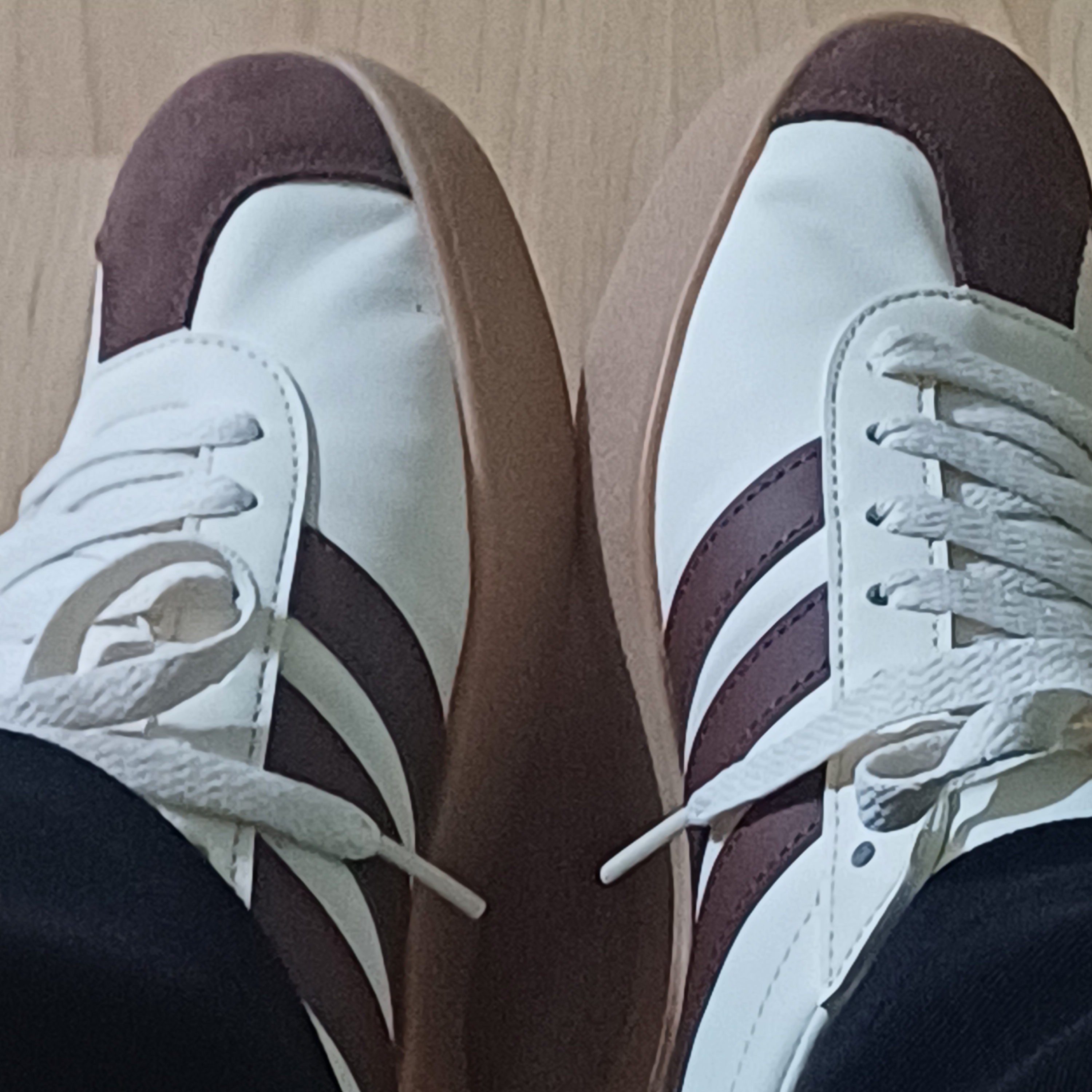 Adidas VL Court 2.0 Cream Brown 착용 스타일