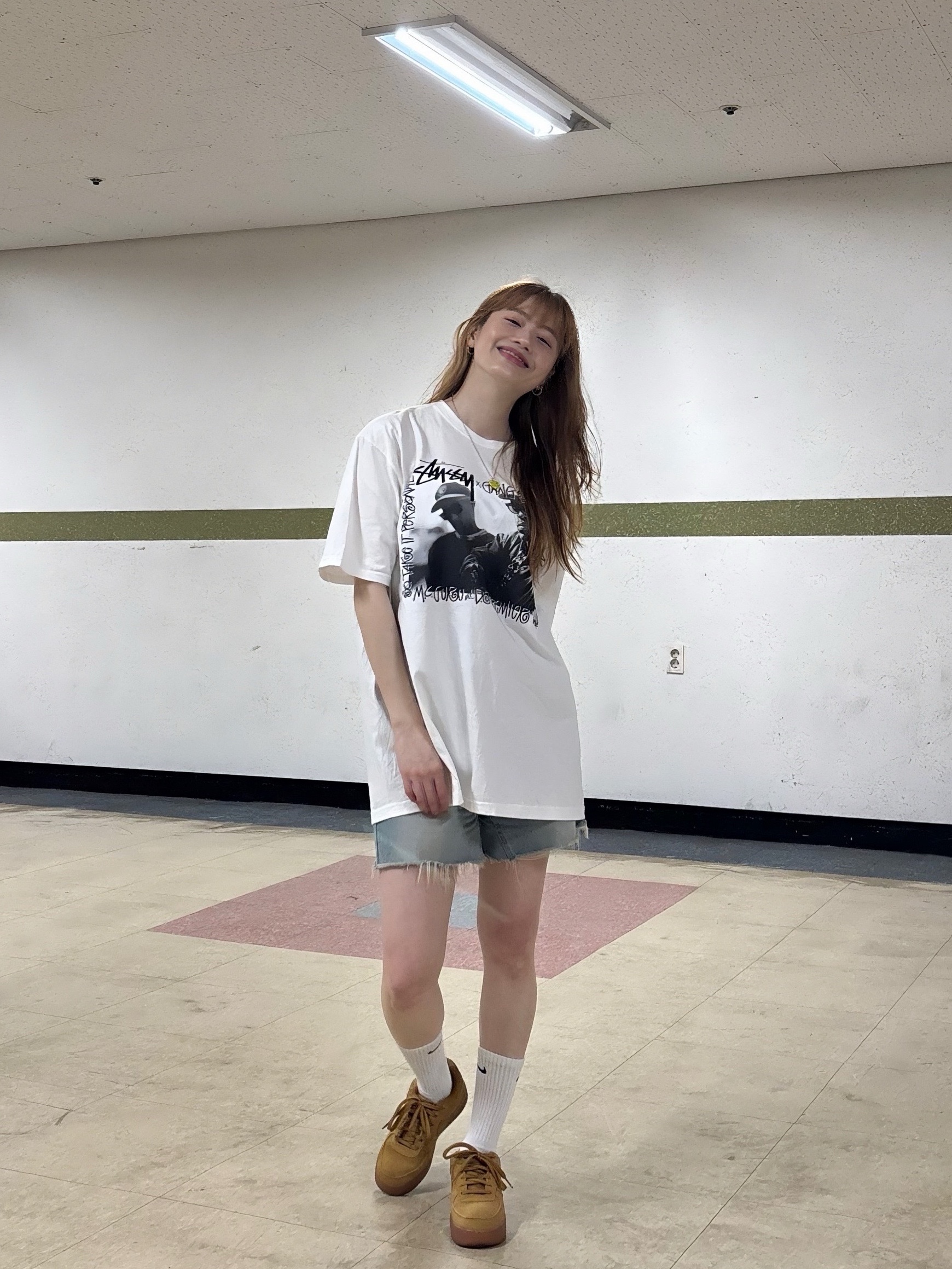 Stussy x Gang Starr Take It Personal T-Shirt White, (GS) Nike Air Force 1 LV8 3 Wheat 착용 스타일 - 4