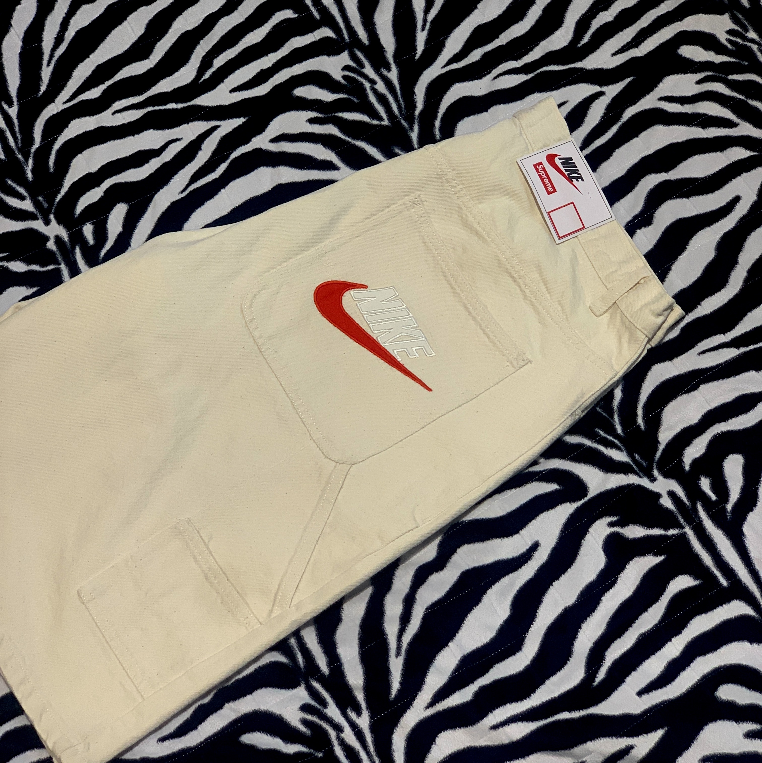 Supreme x Nike Denim Short Natural - 24SS 착용 스타일
