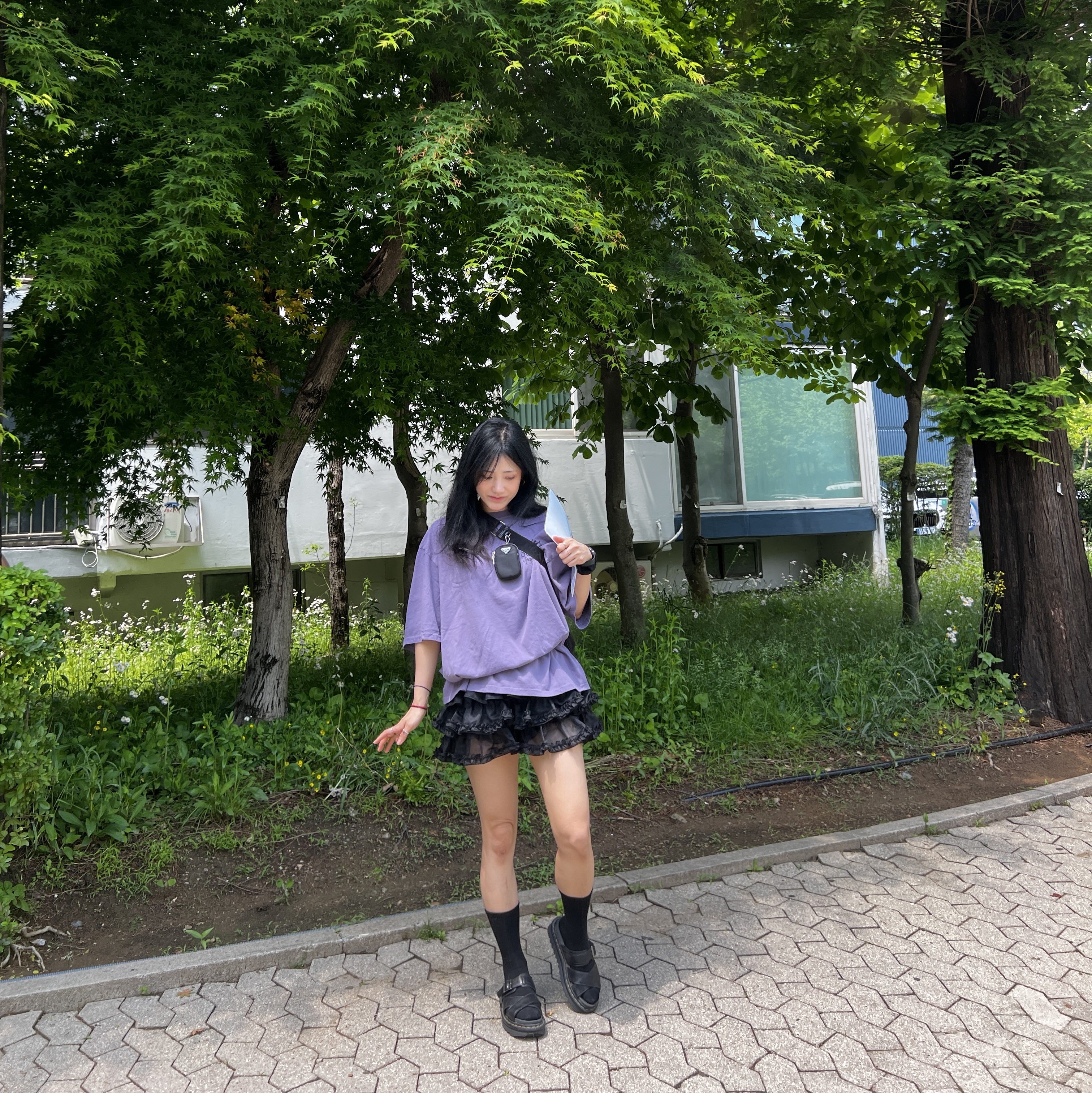 Stussy Beach House Pigment Dyed T-Shirt Grape, Roughneck Tutu pants skirt black 착용 스타일