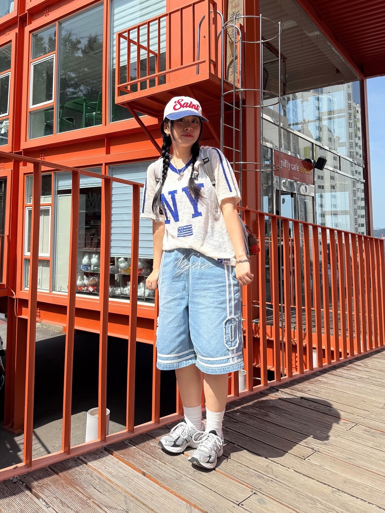 NYXX Basketball Denim Half Pants Light Blue, NYXX Ny Flag V-Neck Knit Heather Gray 착용 스타일 - 3