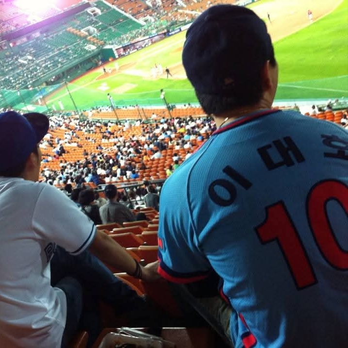 Lotte Giants Champion Away Authentic Uniform Sky Blue (Non Marking Ver.) 착용 스타일